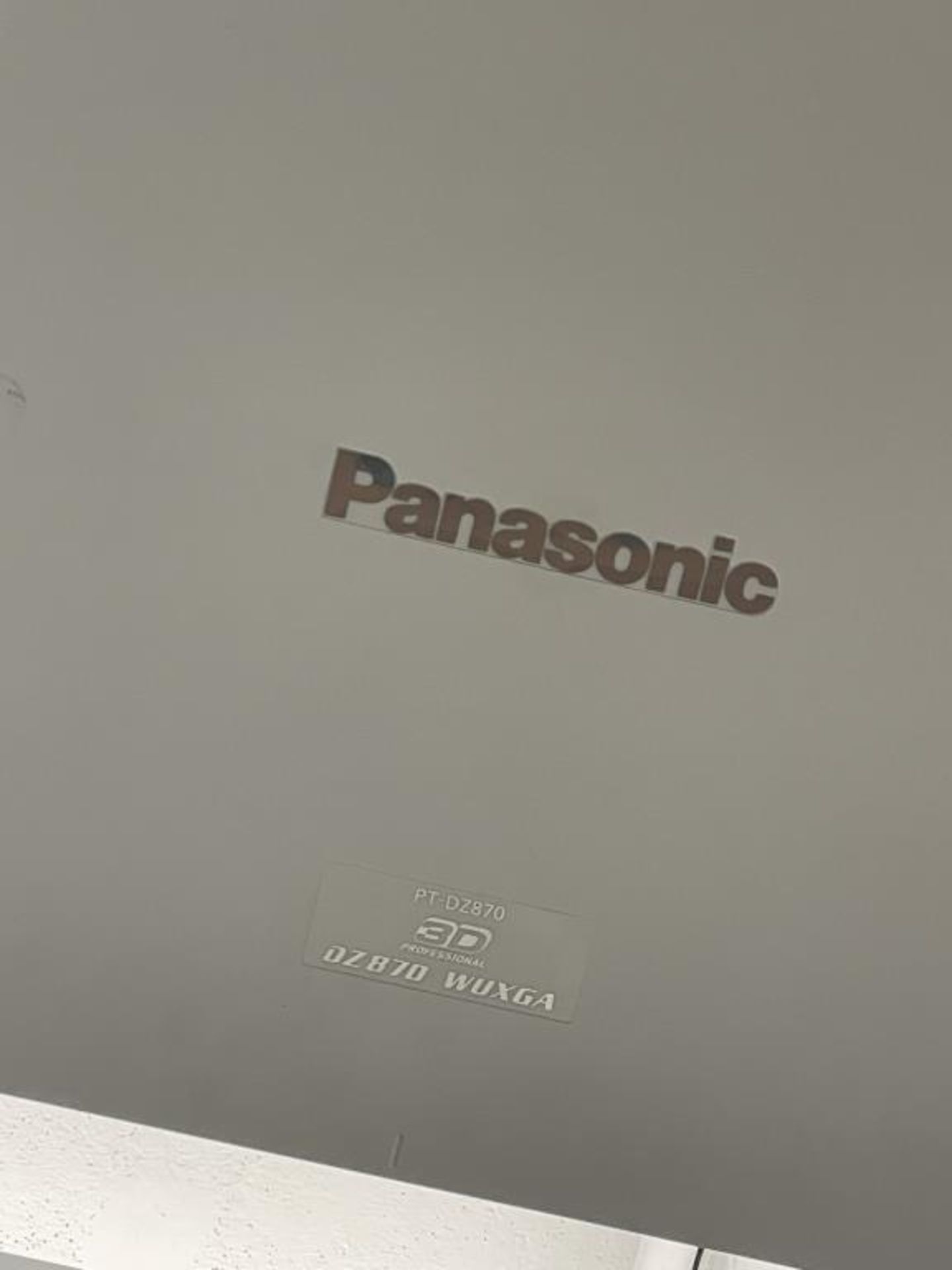 Panasonic PT-DZ870 3D Projector w/ ET-DLE030 Lens - Image 4 of 5