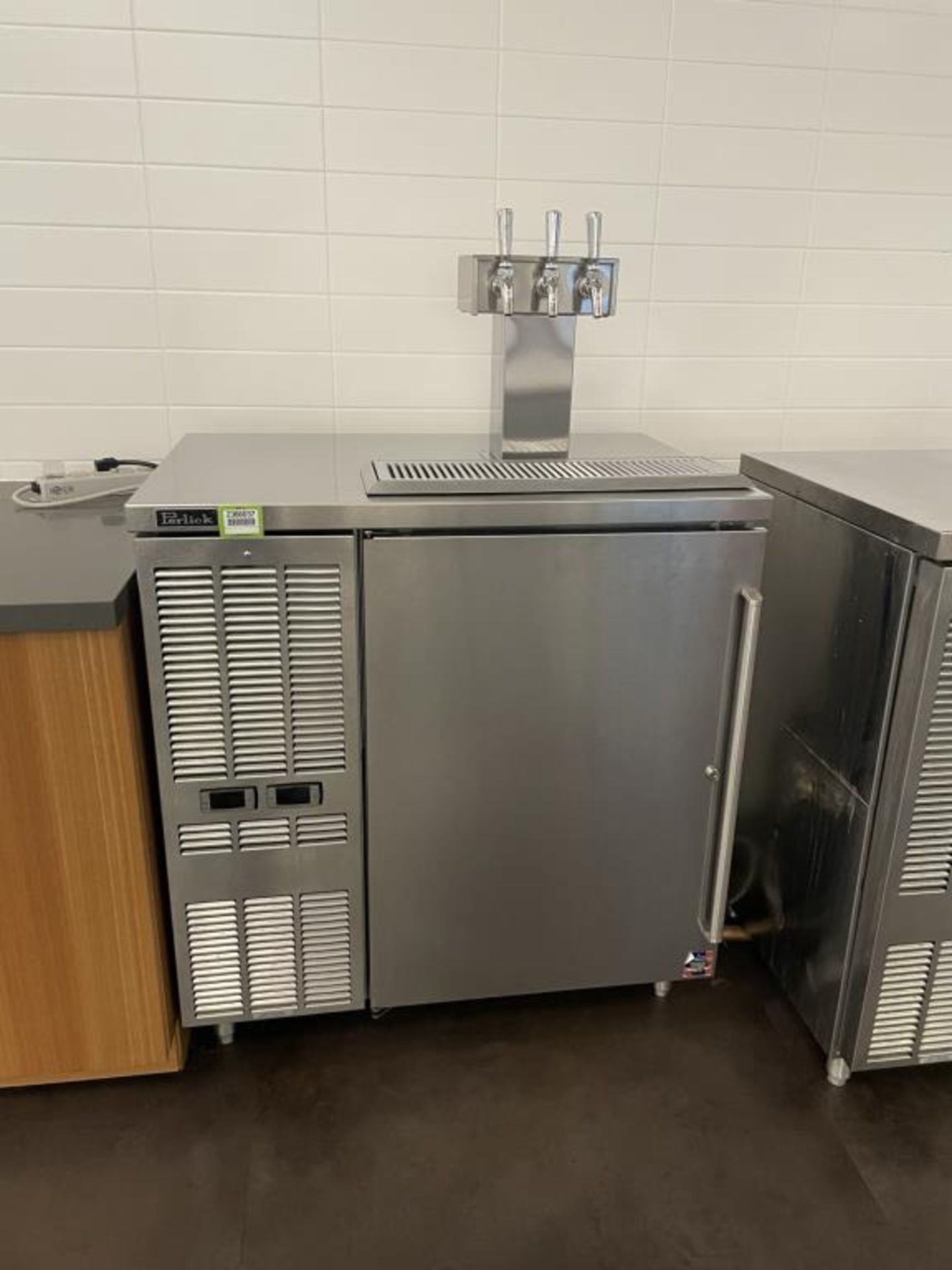Perlick DZS36 S.S Pony Kegerator