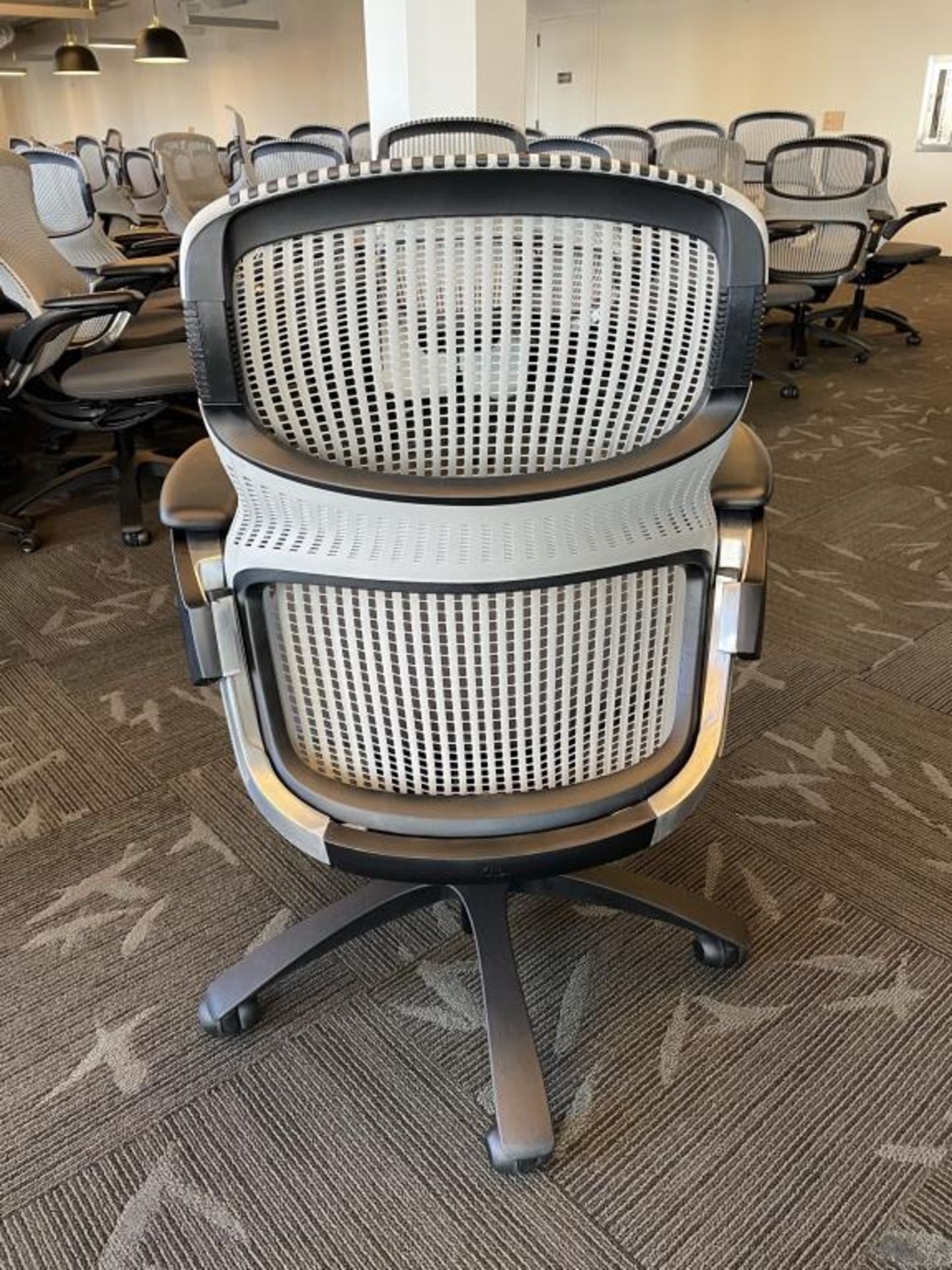 (4) Knoll Generation High Performance Task Chair - Image 2 of 11