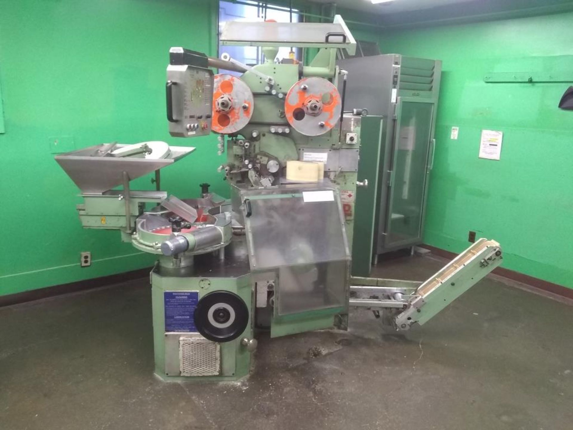 Candy Wrapping Machine