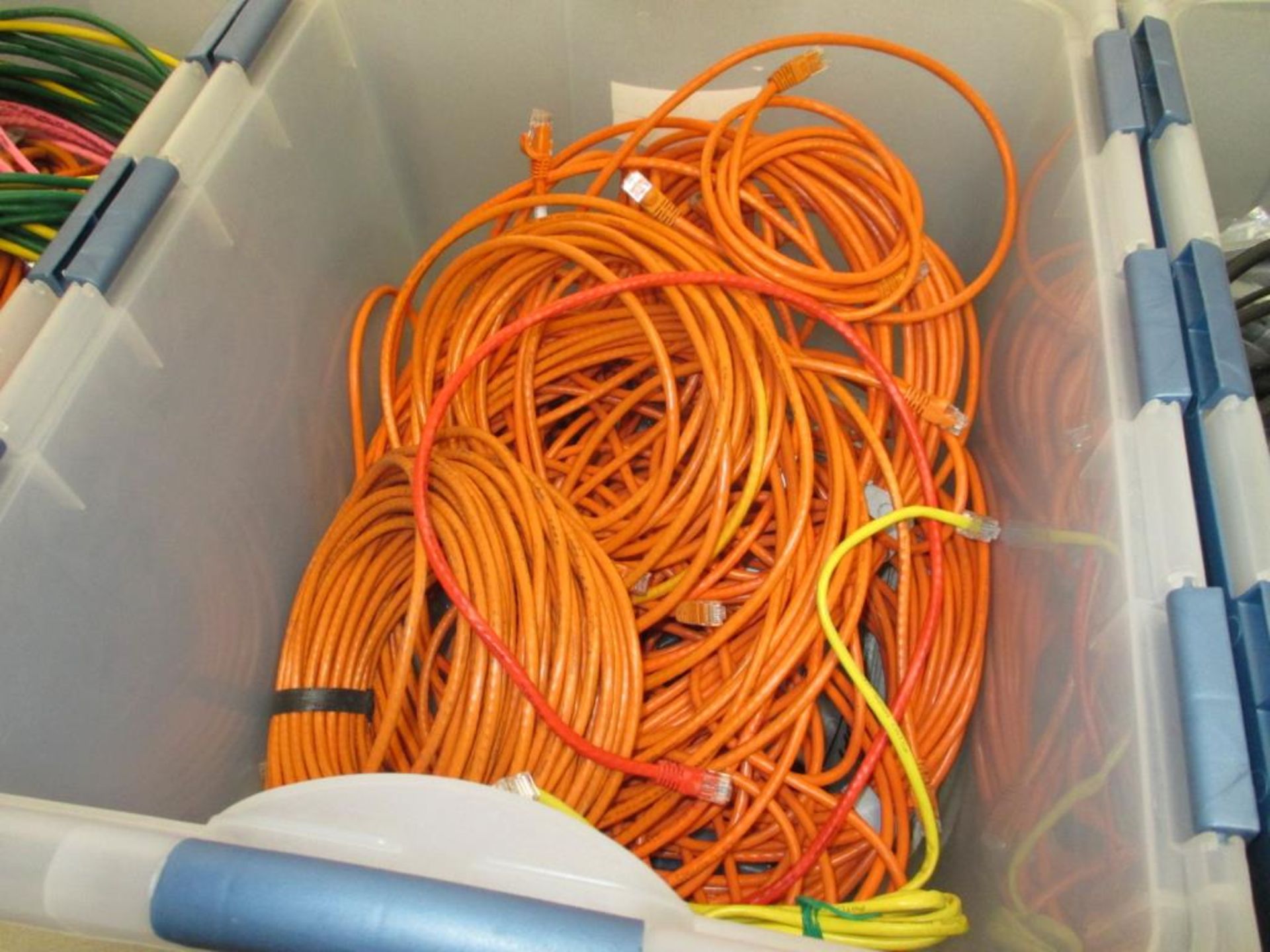 Data Cables - Image 9 of 13