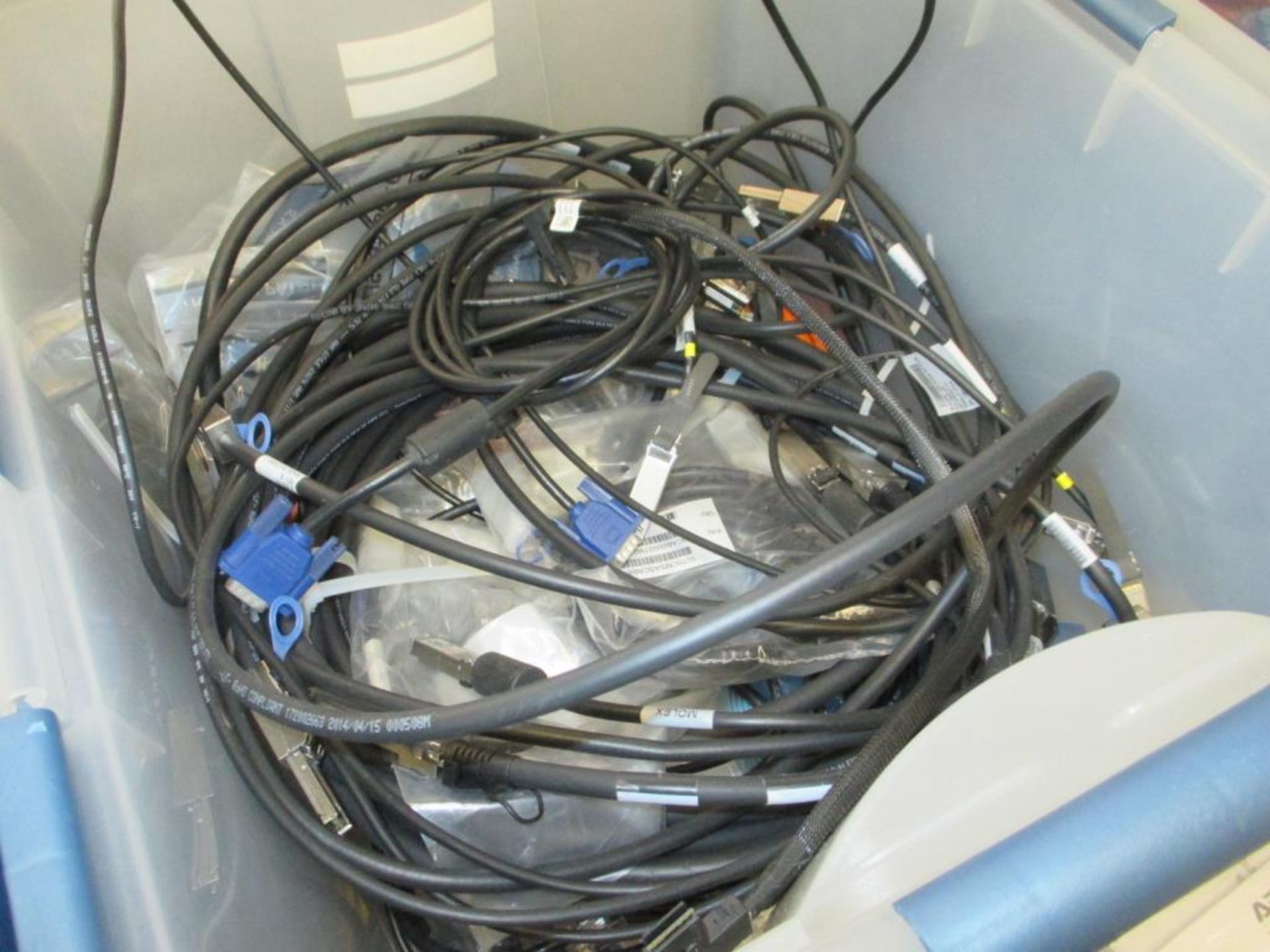 Data Cables - Image 10 of 13