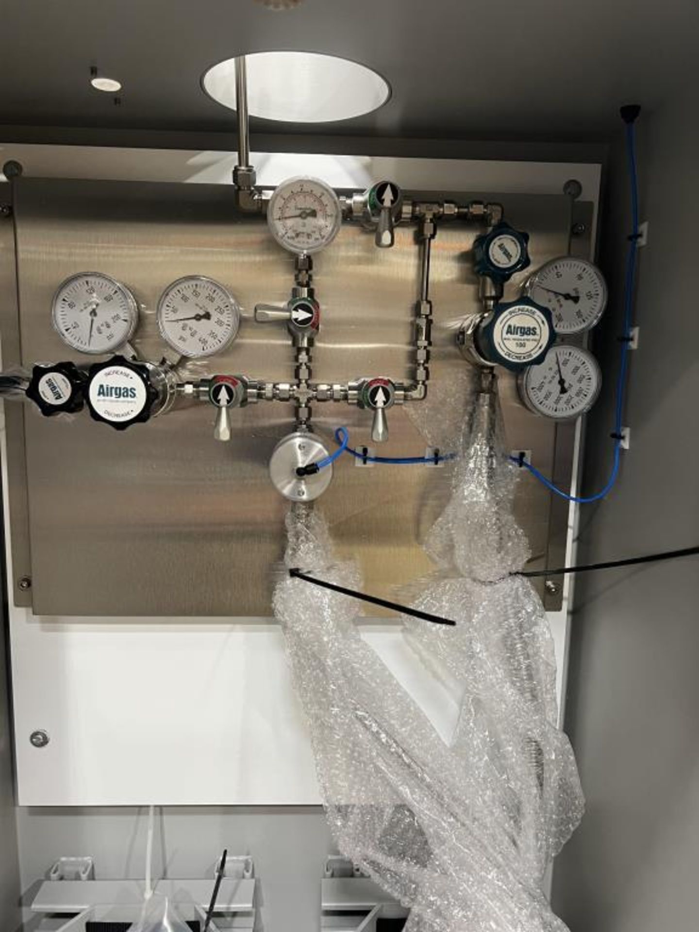 Airgas Gas Cabinet - Image 4 of 5