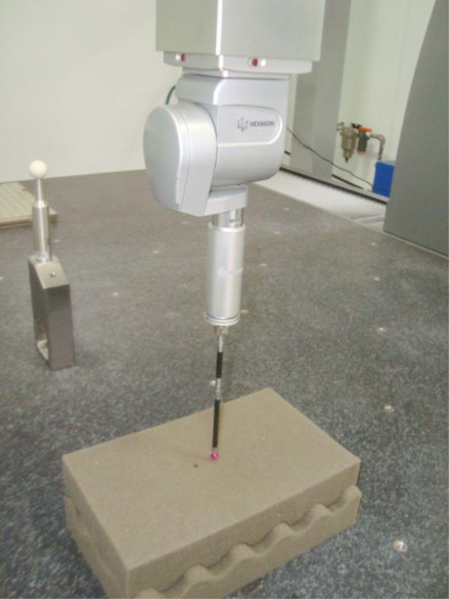 Coordinate Measuring Machine - Image 9 of 28