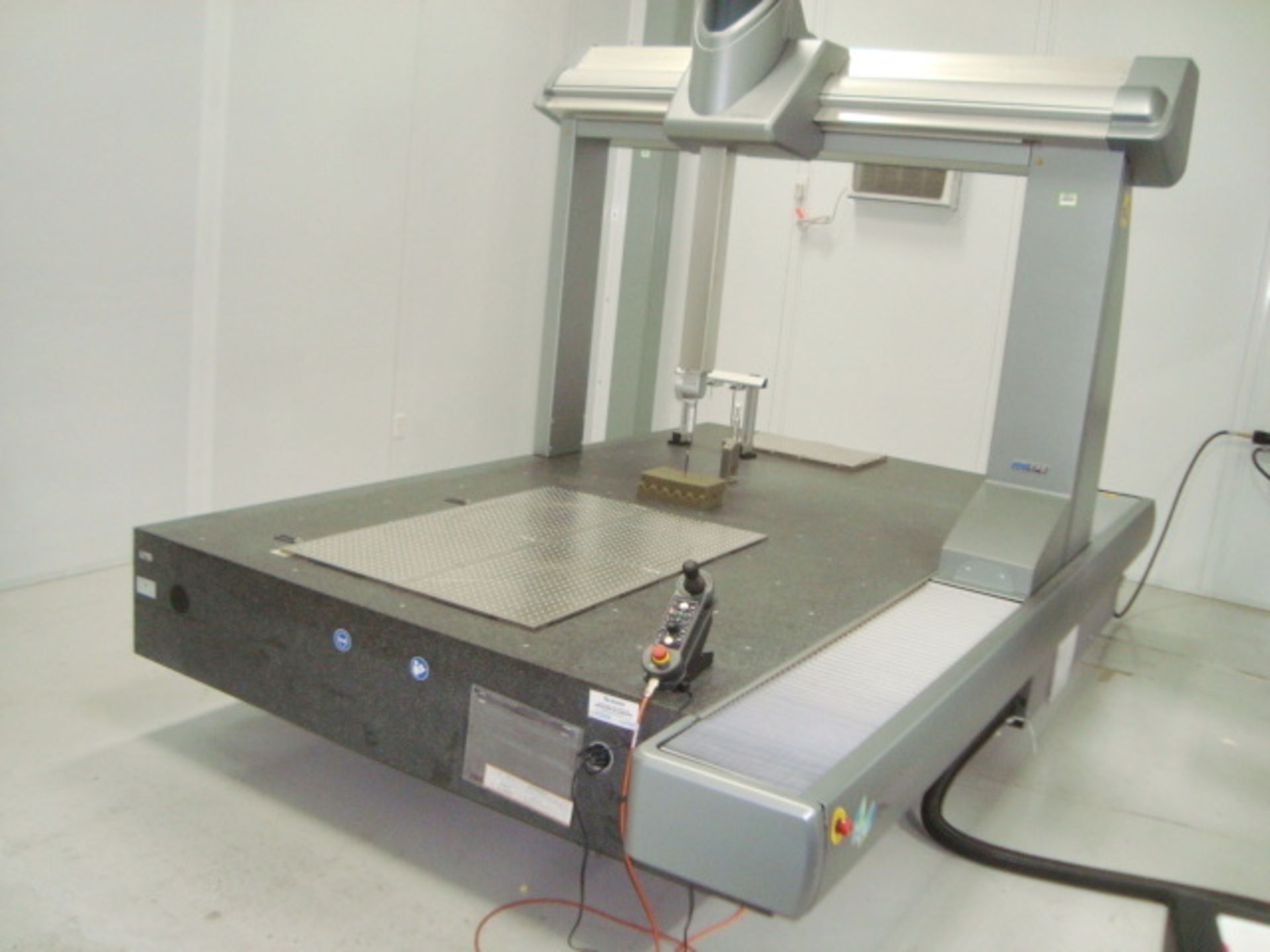 Coordinate Measuring Machine - Image 3 of 28