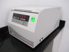 Beckman Coulter Centrifuge