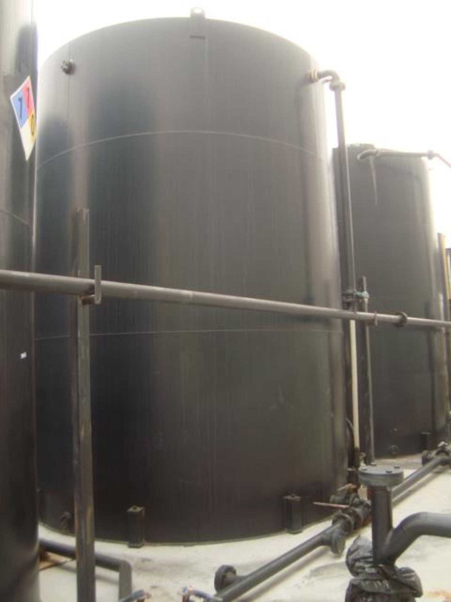 13,500 Gallon Cap. Closed Top Tank - Image 4 of 8