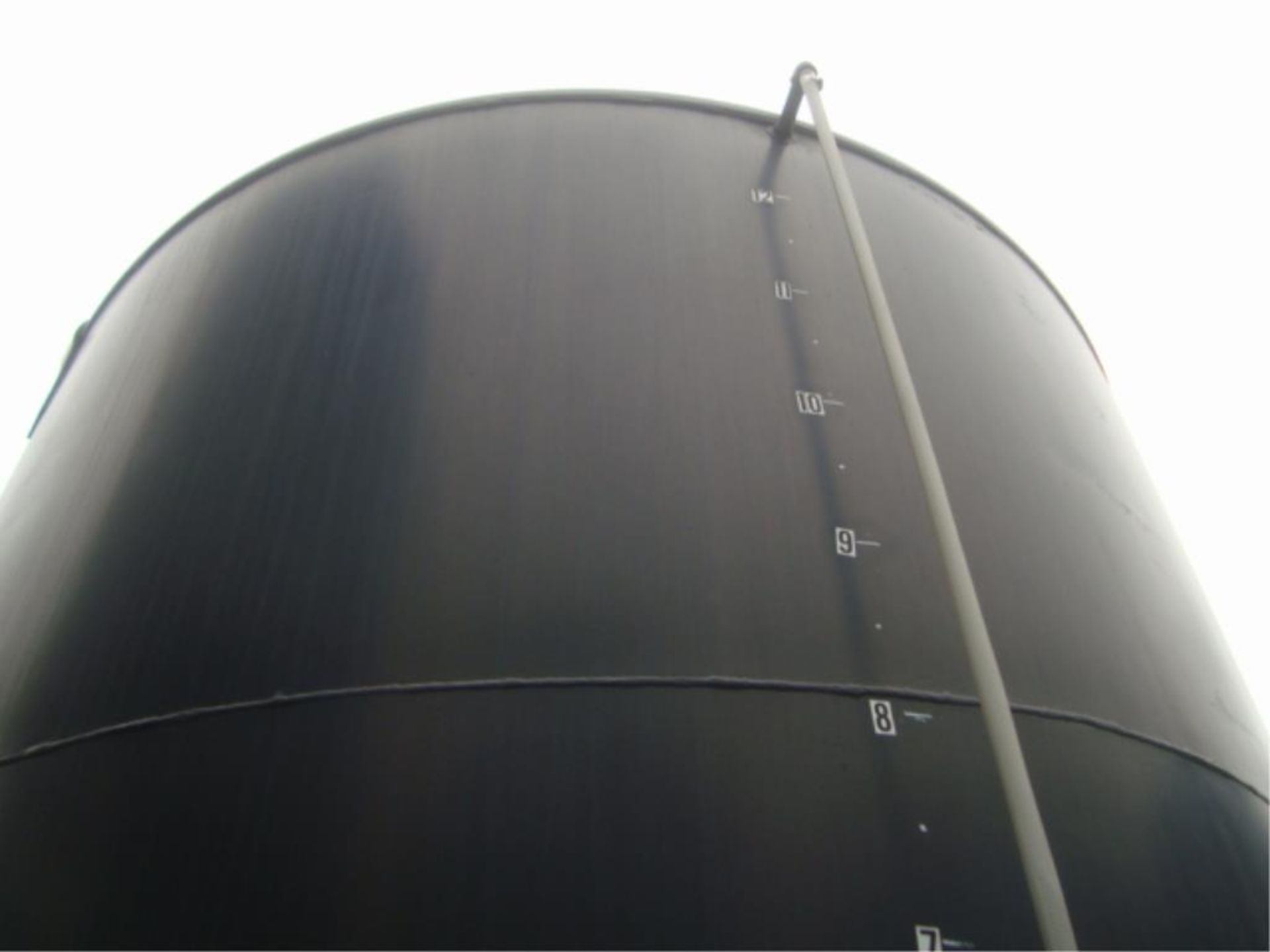 8000 Gallon Cap. Closed Top Tank - Image 8 of 9