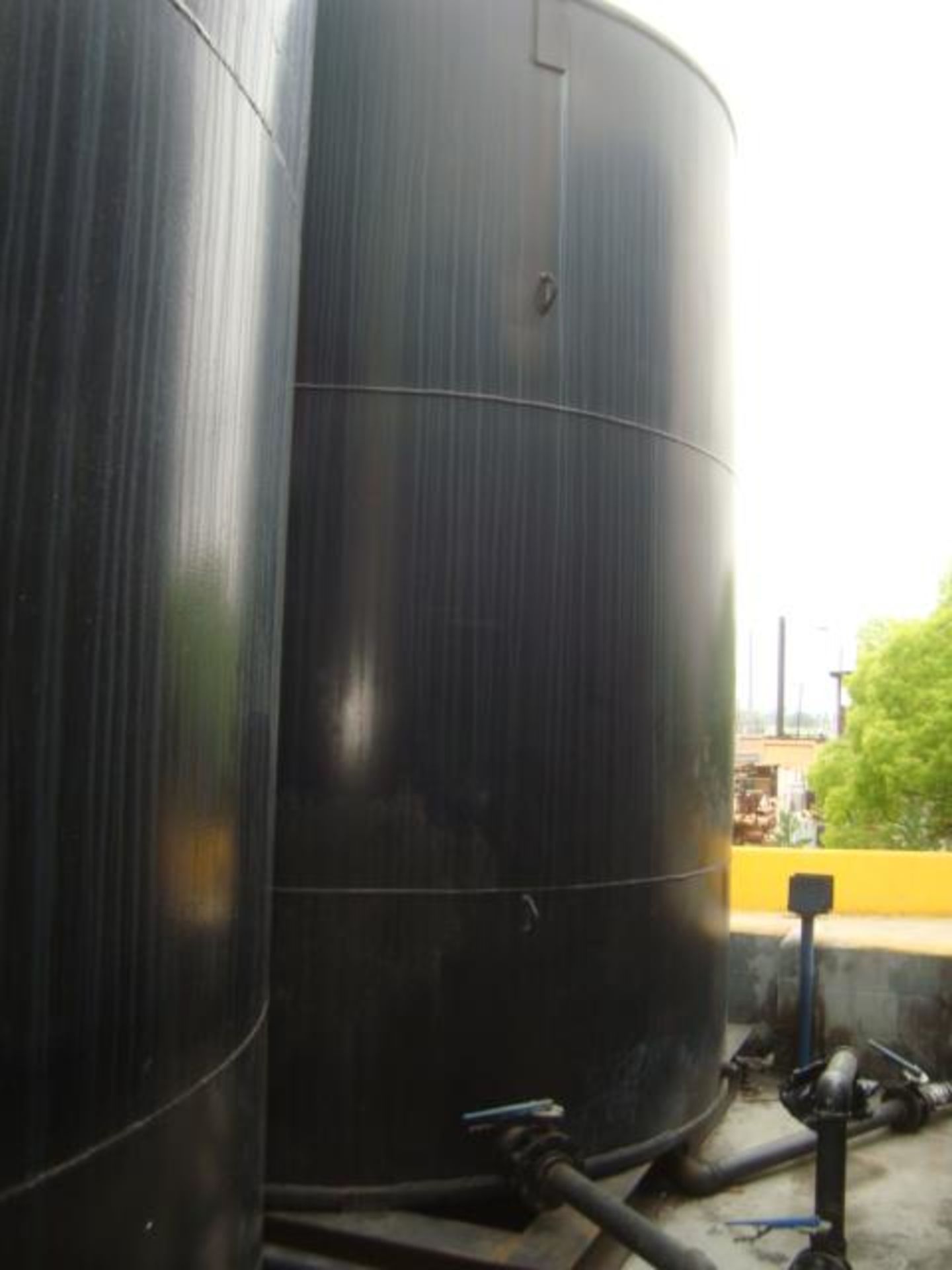 8000 Gallon Cap. Closed Top Tank - Image 10 of 11