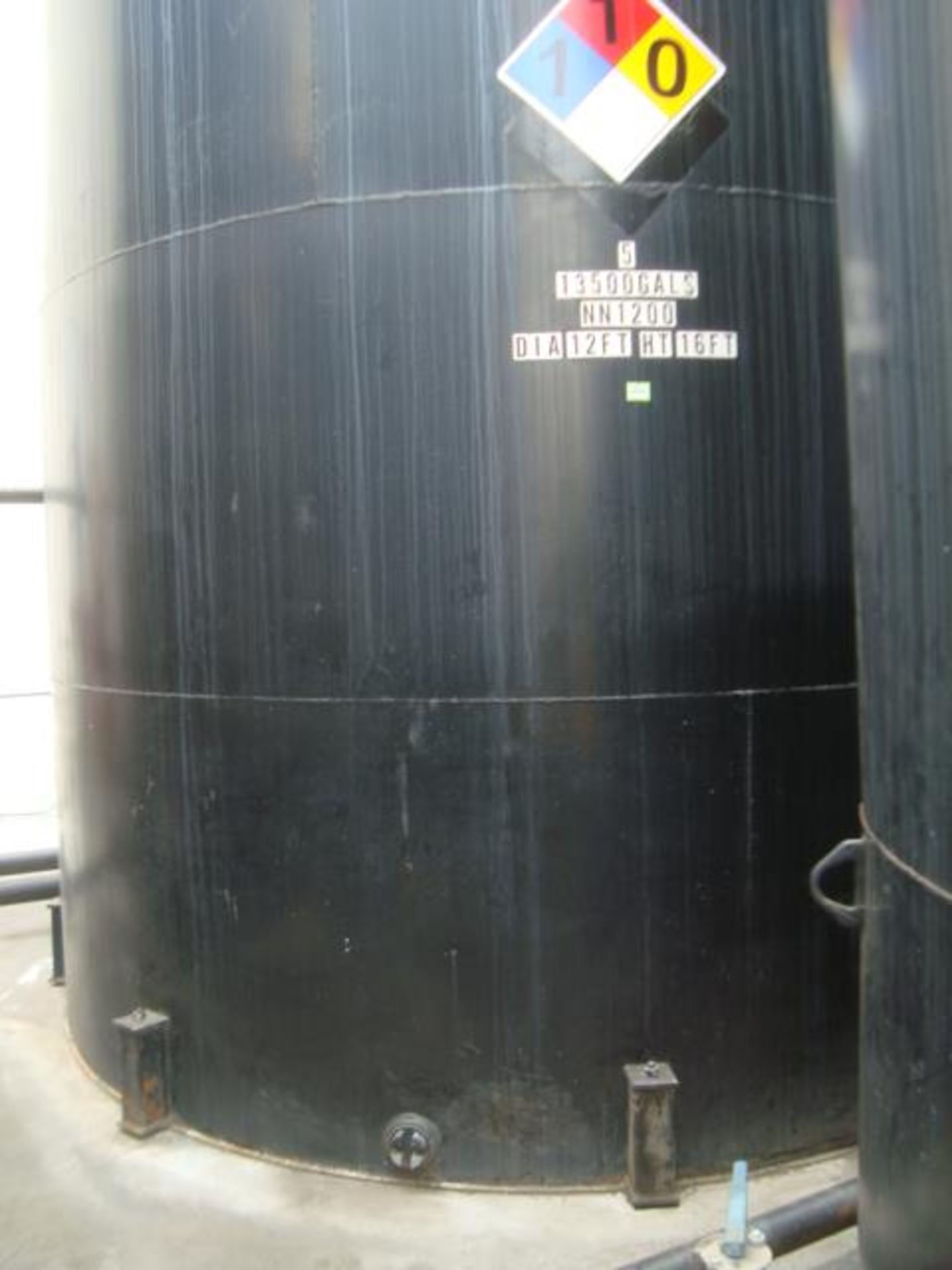 13,500 Gallon Cap. Closed Top Tank - Image 2 of 10