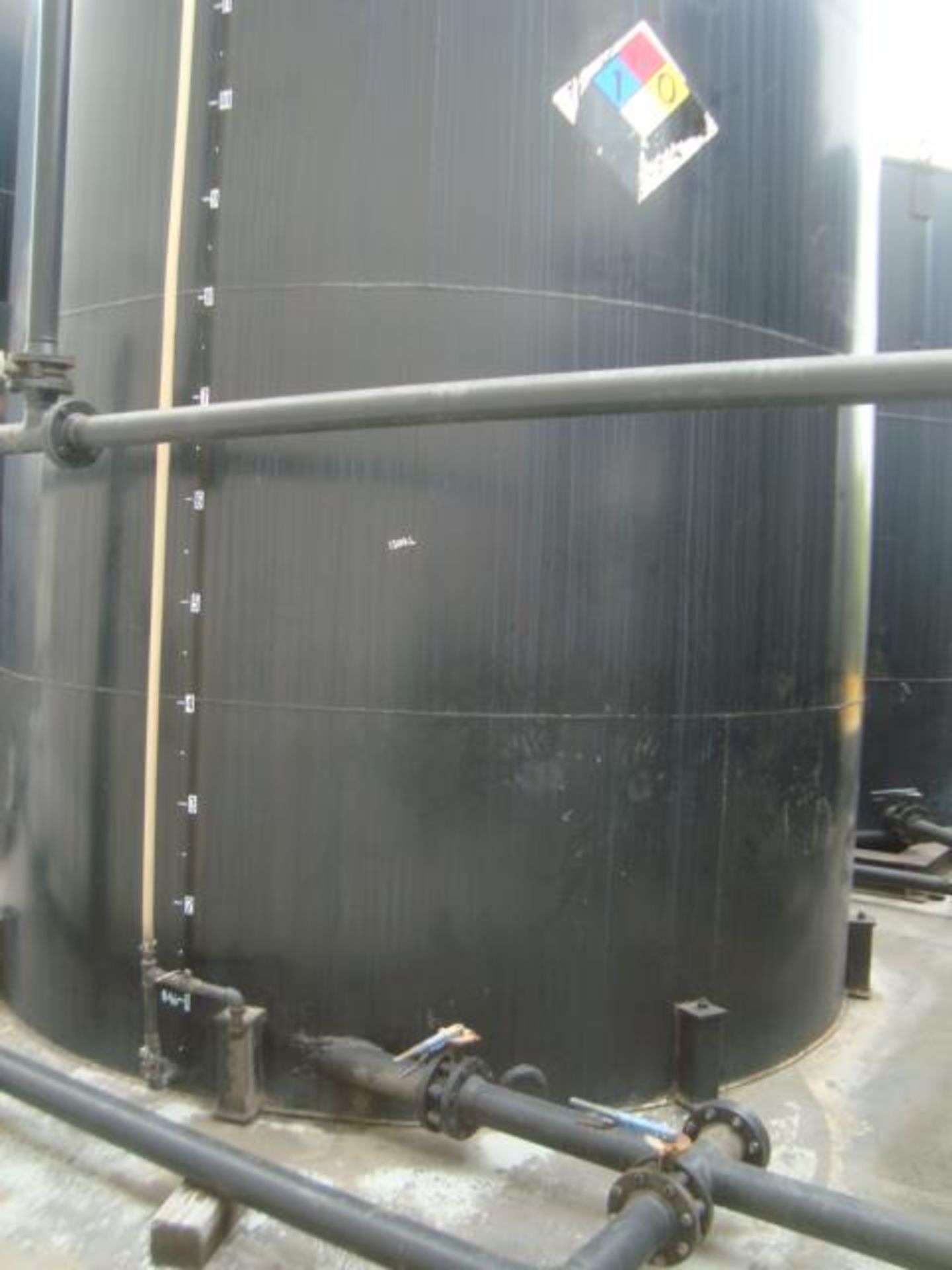 13,500 Gallon Cap. Closed Top Tank - Image 4 of 10