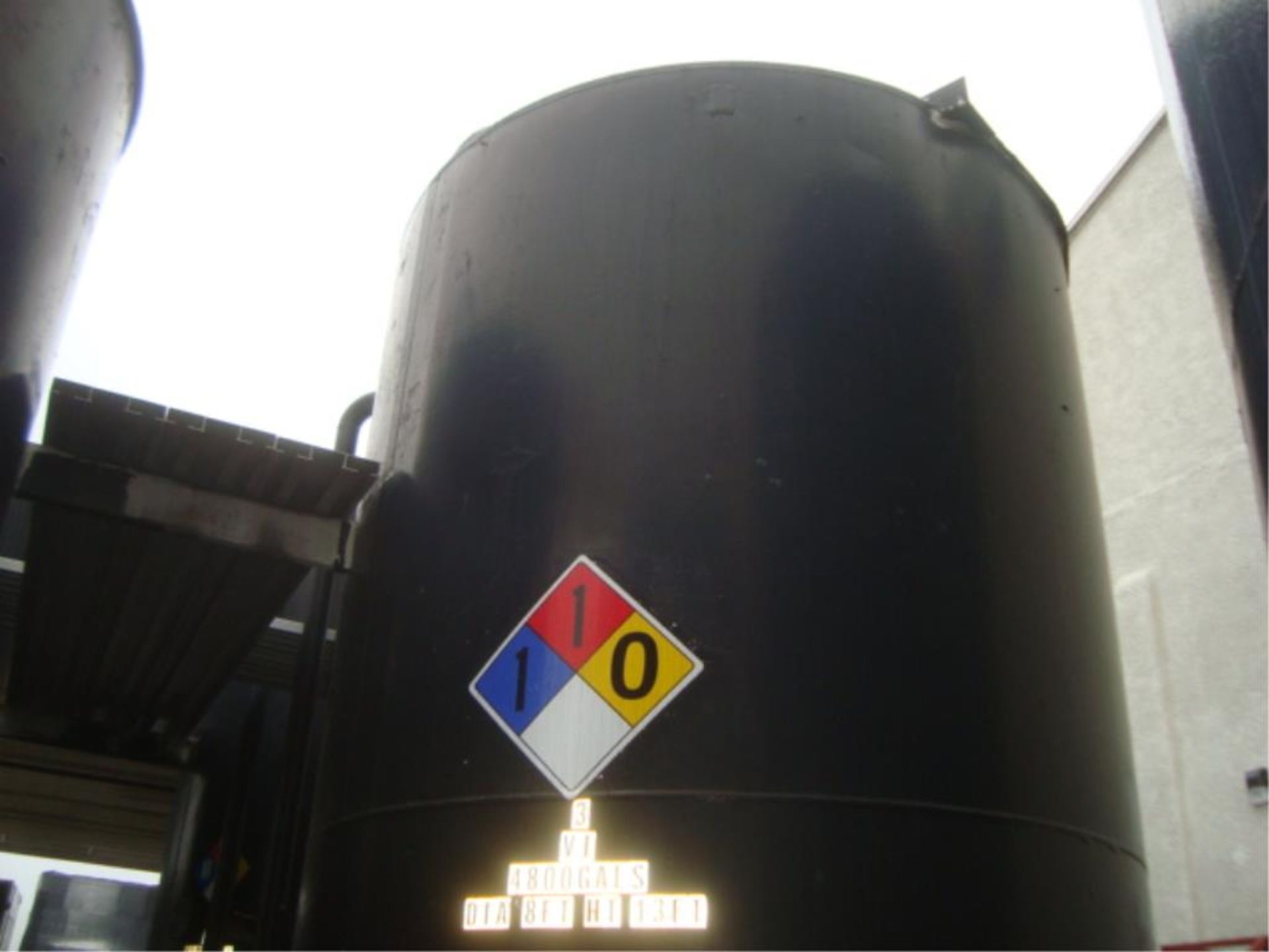 4800 Gallon Cap. Closed Top Tank - Image 3 of 8