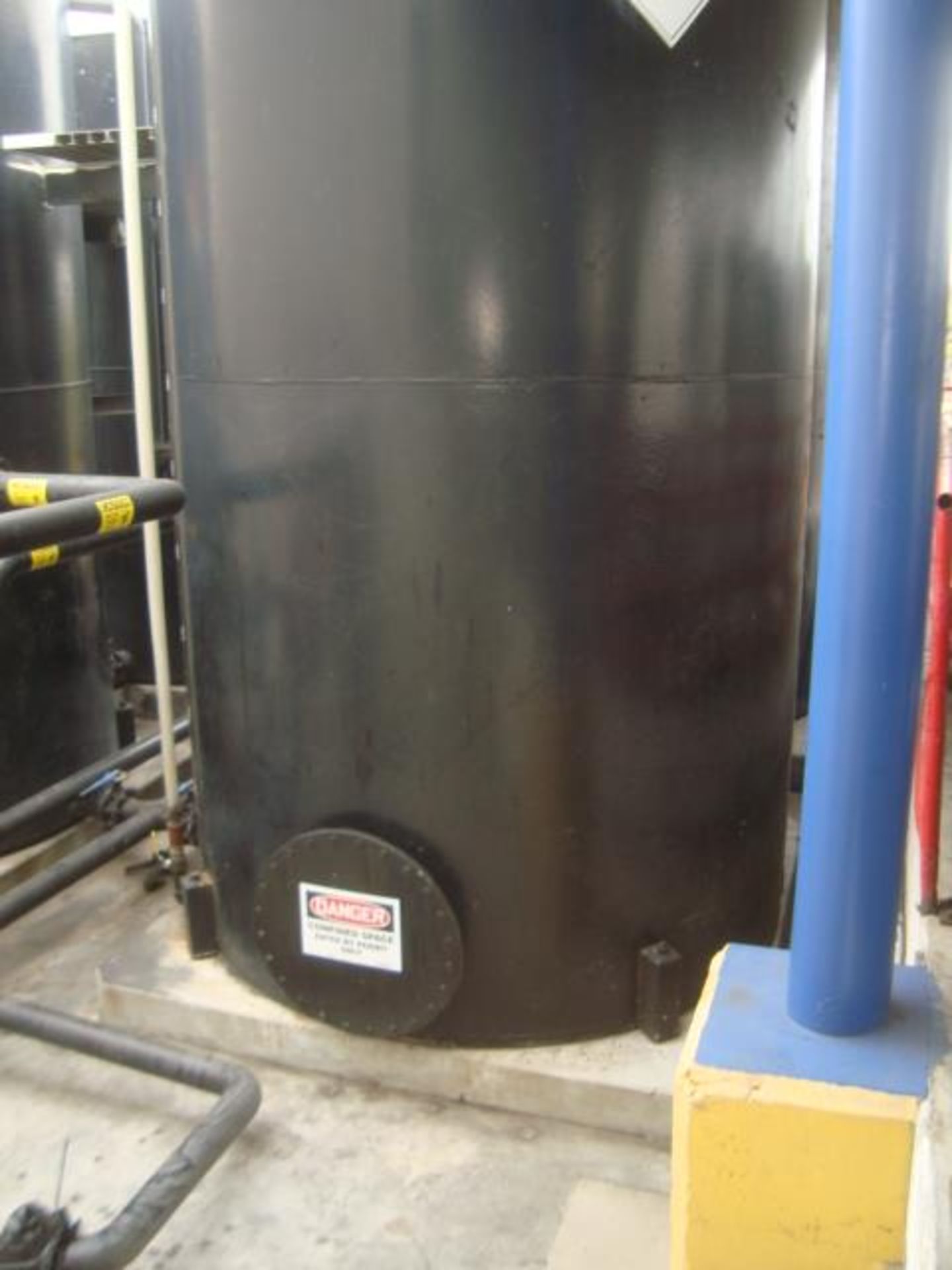 4800 Gallon Cap. Closed Top Tank - Image 5 of 9