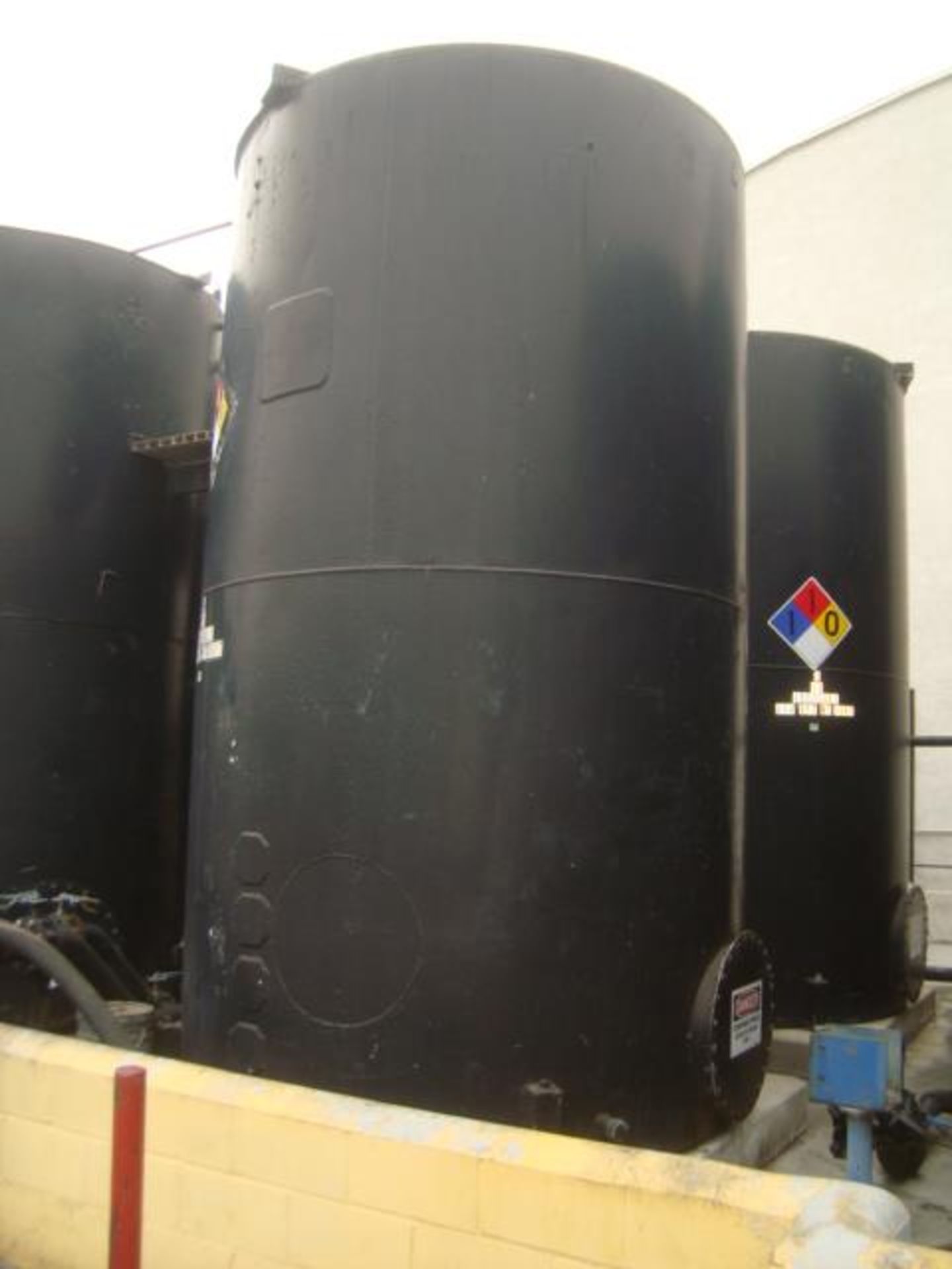 4800 Gallon Cap. Closed Top Tank - Image 2 of 5