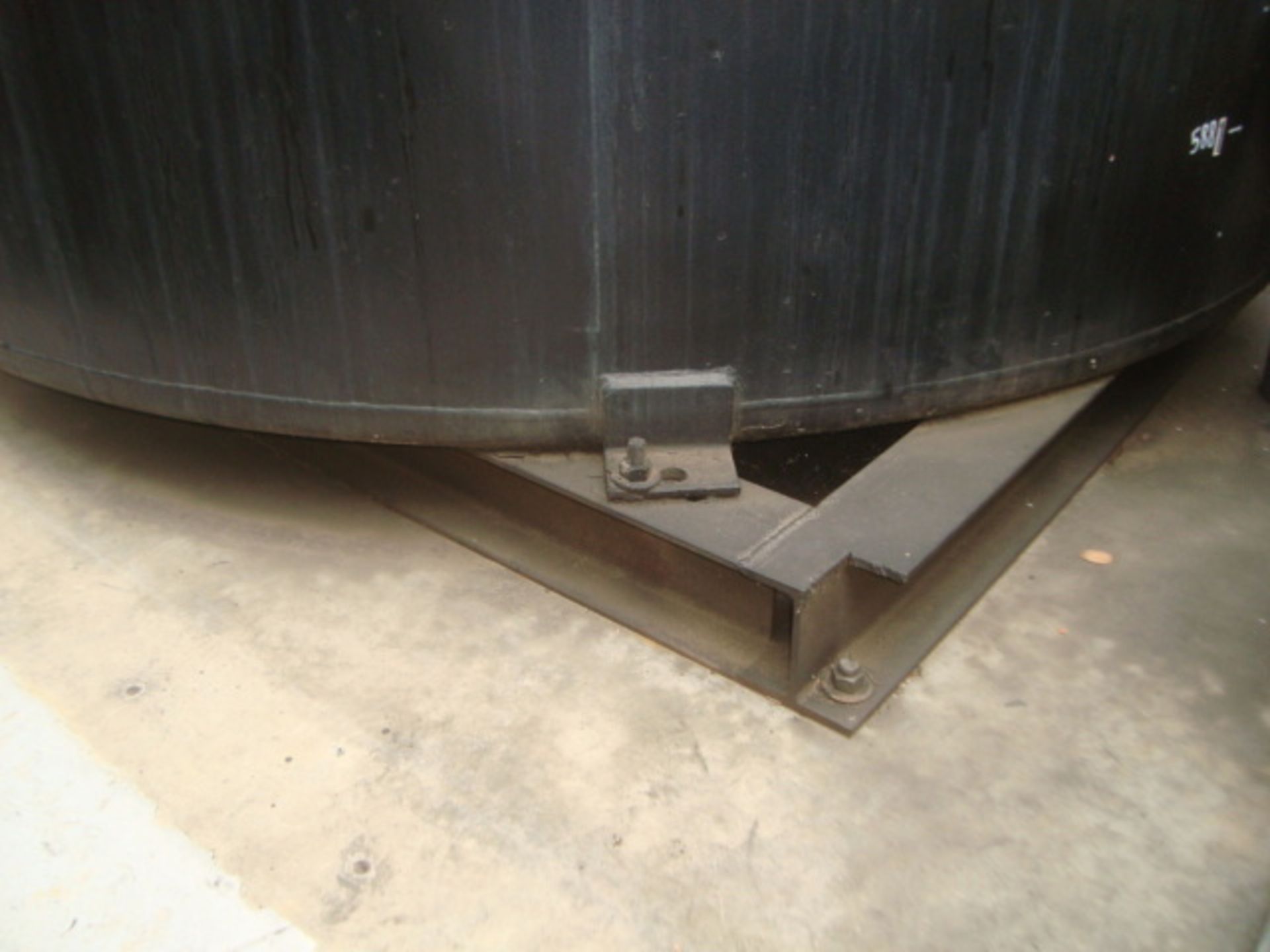 11,700 Gallon Cap. Closed Top Tank - Image 4 of 9