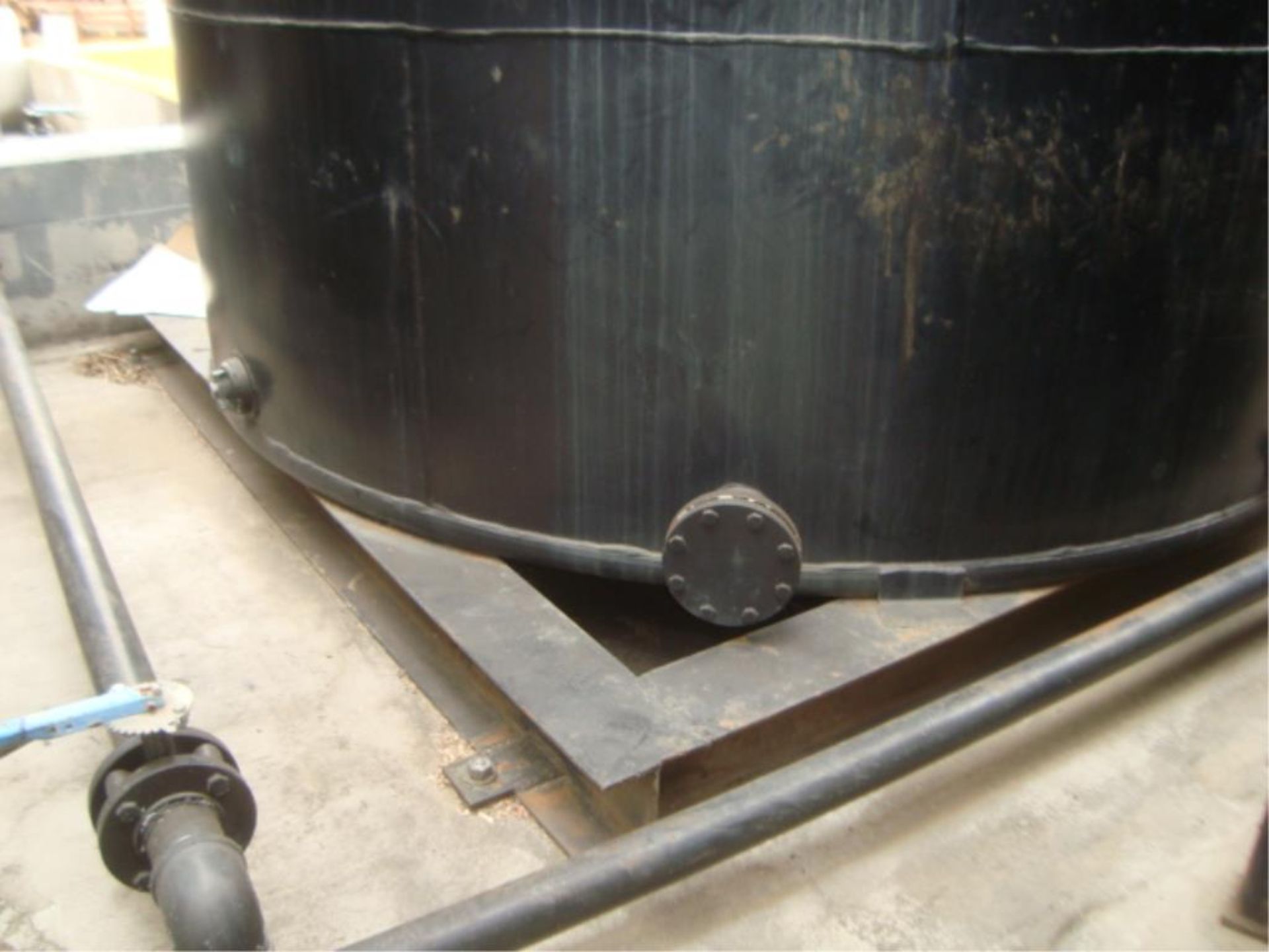 8000 Gallon Cap. Closed Top Tank - Image 9 of 11