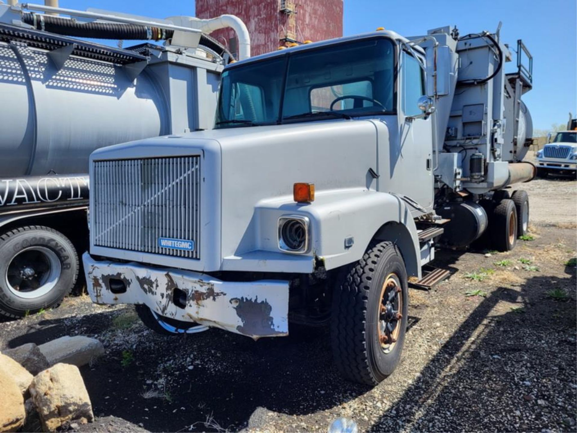 Volvo Vacuum Truck - For Parts Only