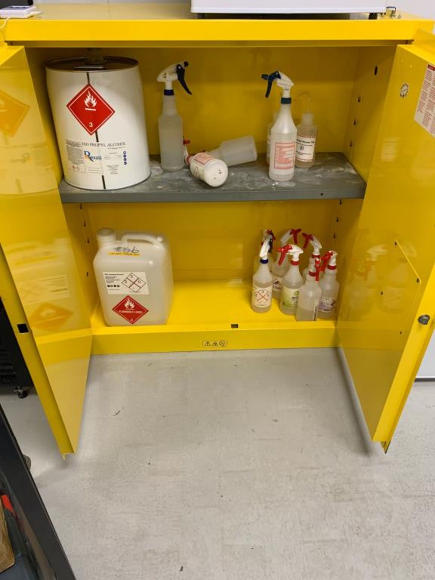 Justrite Flammable Storage Cabinet - Image 3 of 3