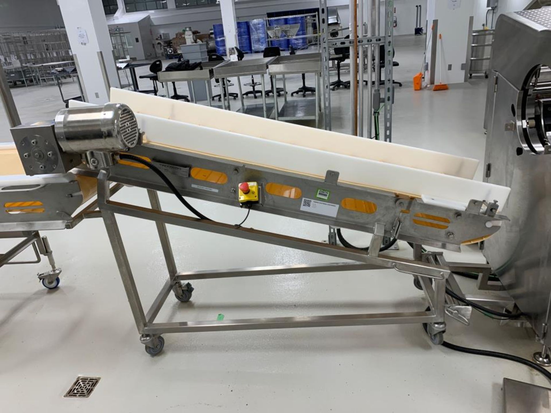 Tri-Mach Outfeed Conveyor with Drive - Image 4 of 5