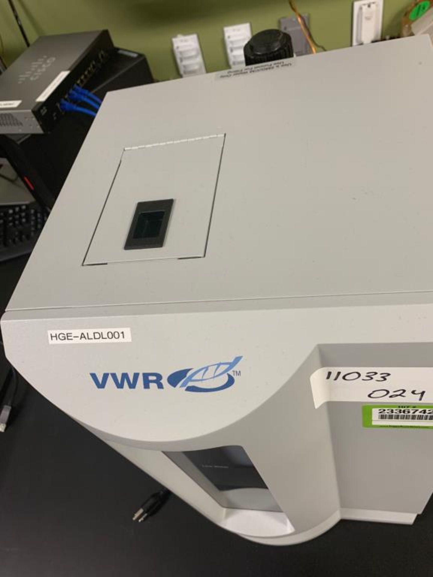 VWR Hydrogen Generator - Image 4 of 4