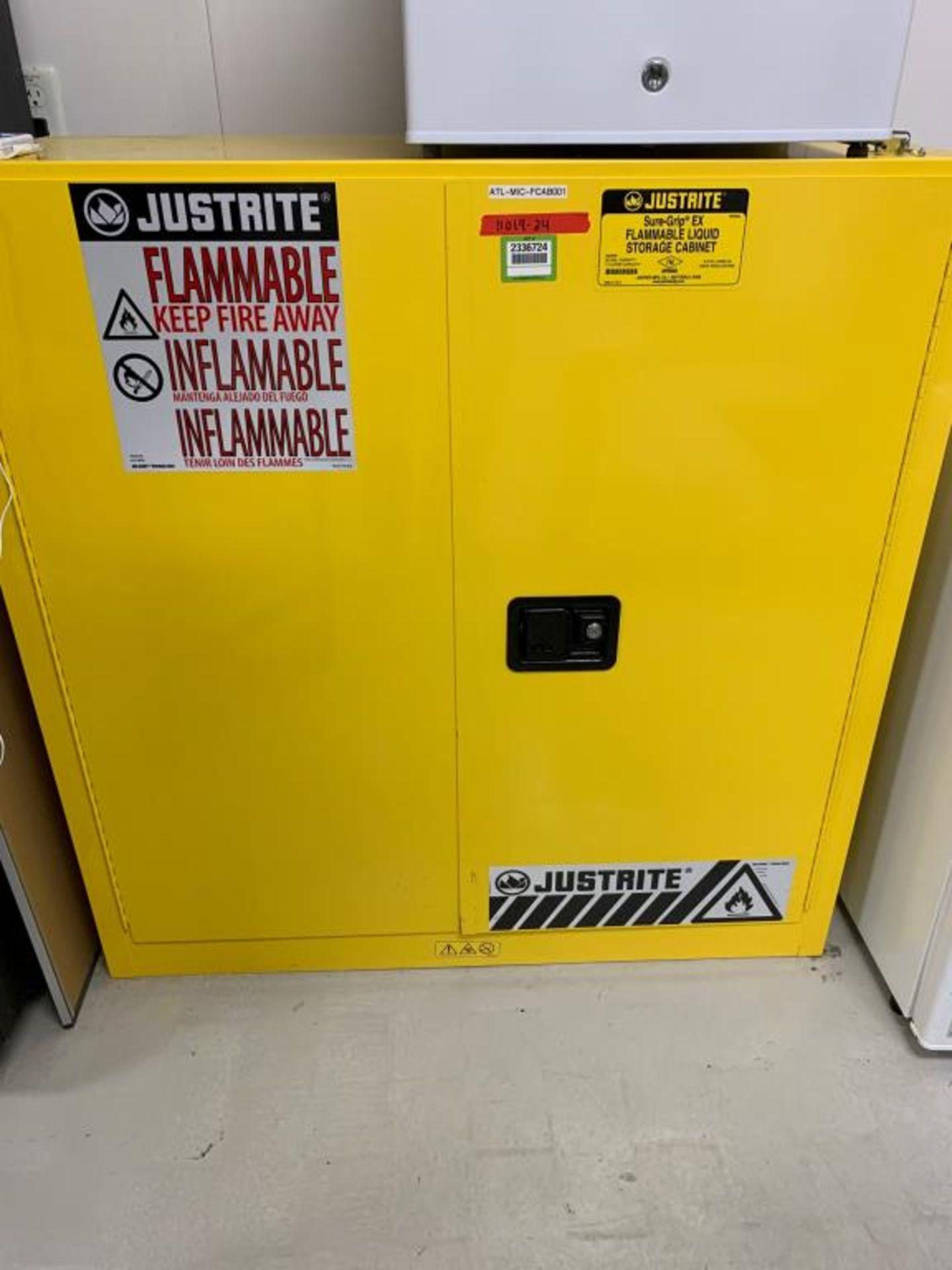 Justrite Flammable Storage Cabinet - Image 2 of 3