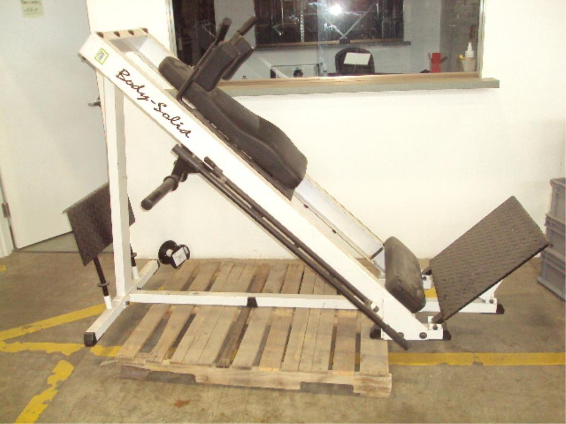 Body-Solid Leg Press Workout Machine - Image 2 of 8