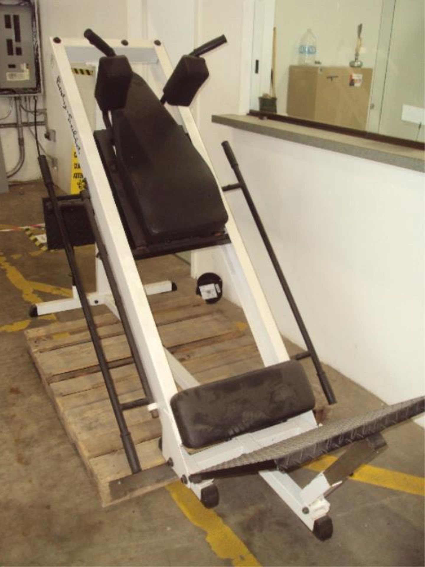 Body-Solid Leg Press Workout Machine - Image 8 of 8