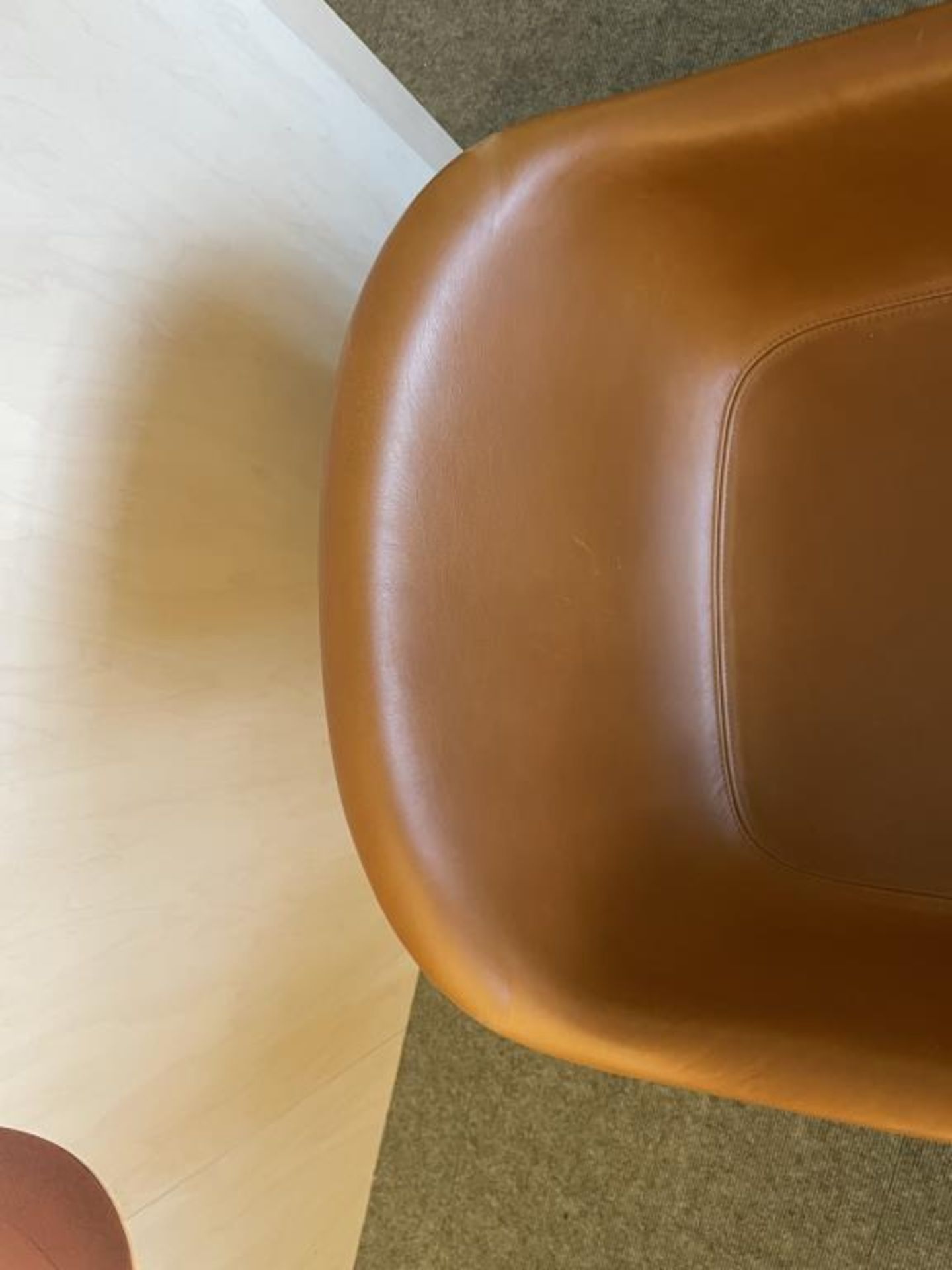 Muuto Fiber Swivel Chair, Casters, Leather - Image 5 of 7