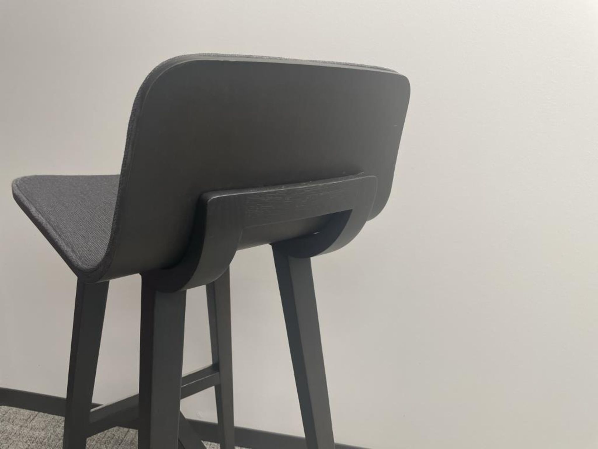 (8qty) Alki Kuskoa Cushioned Bar Stools, Tourbe - Image 6 of 7