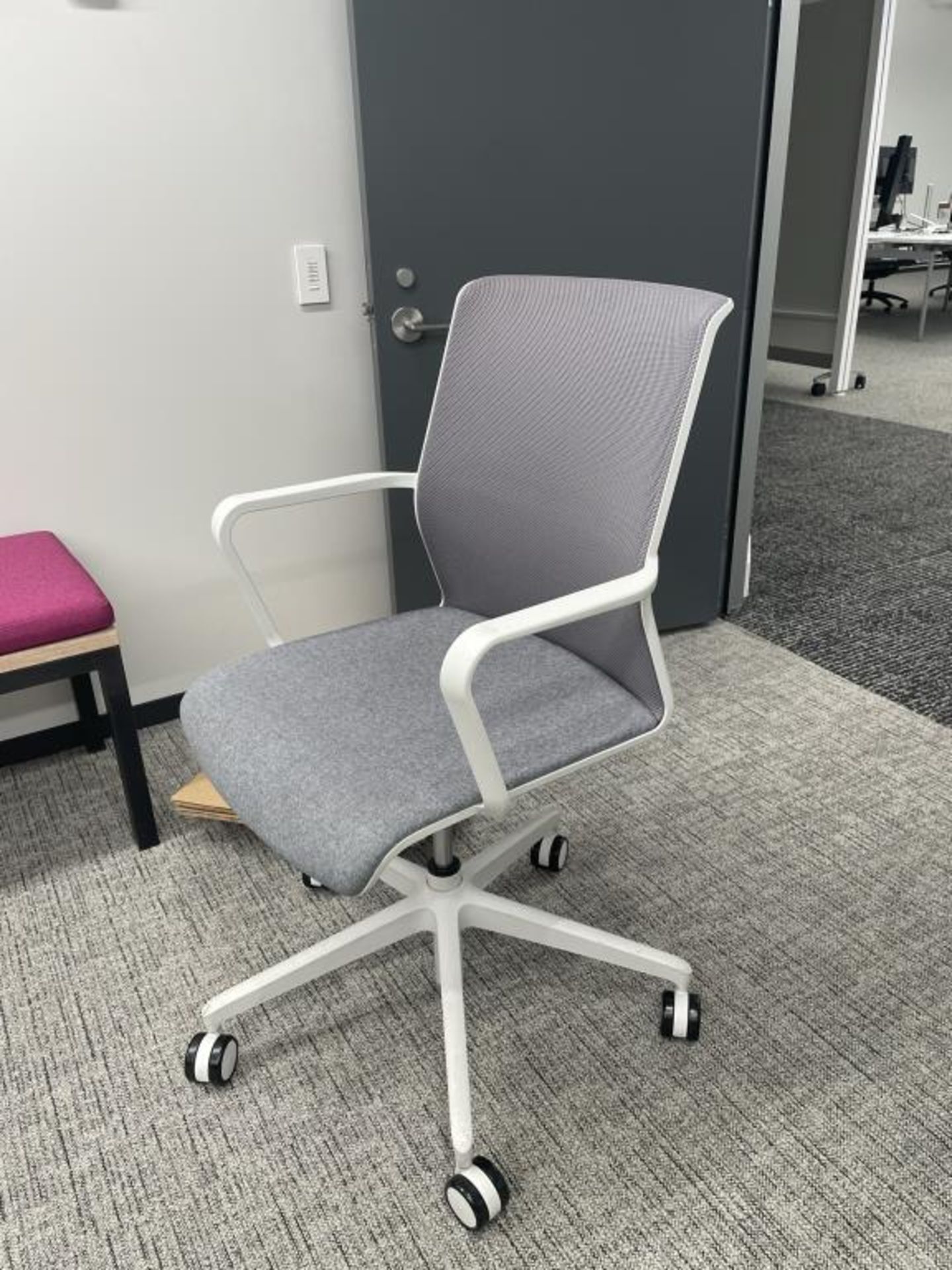 Conference Room Desk & Chairs - Image 6 of 7