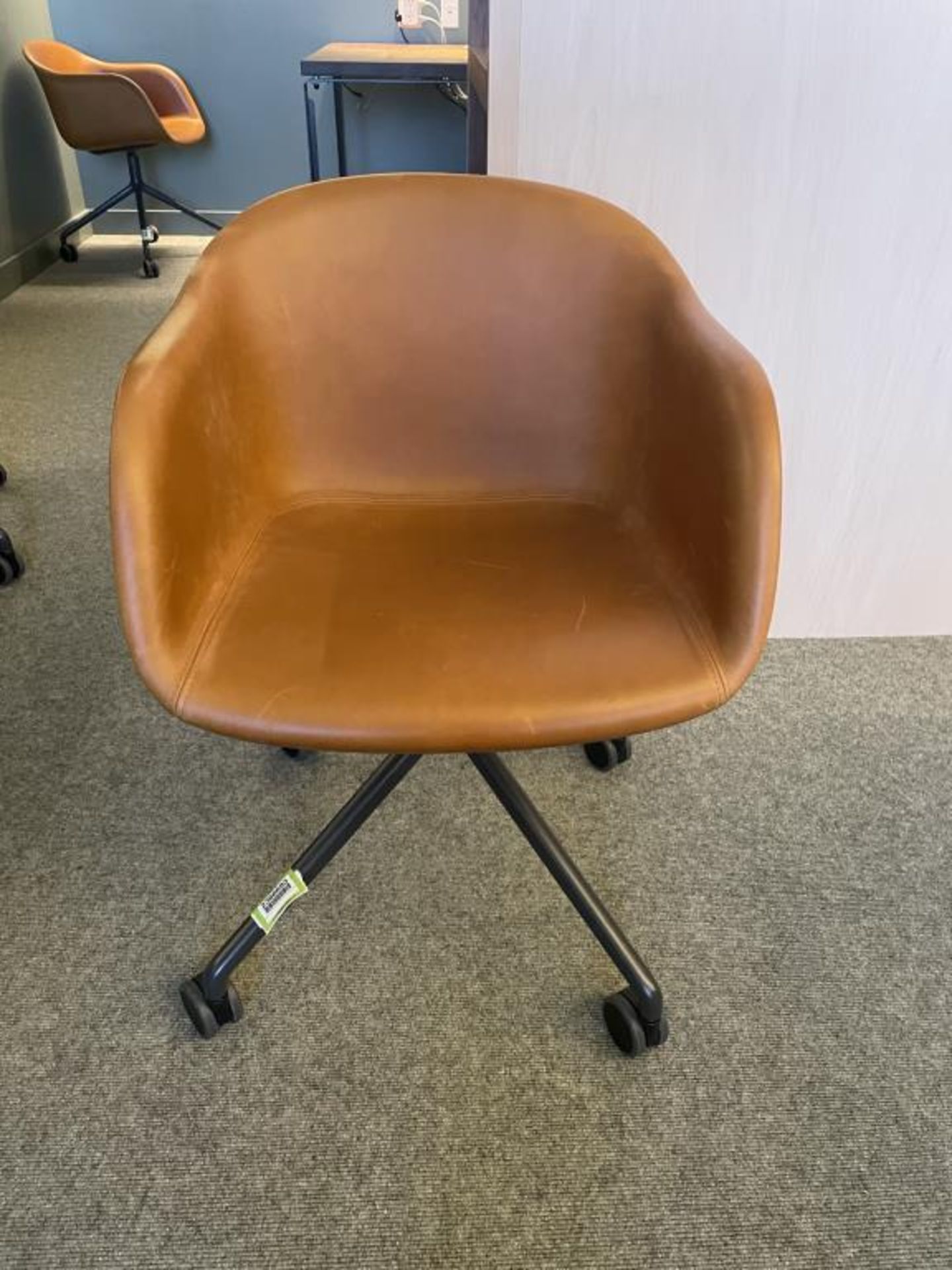 Muuto Fiber Swivel Chair, Casters, Leather