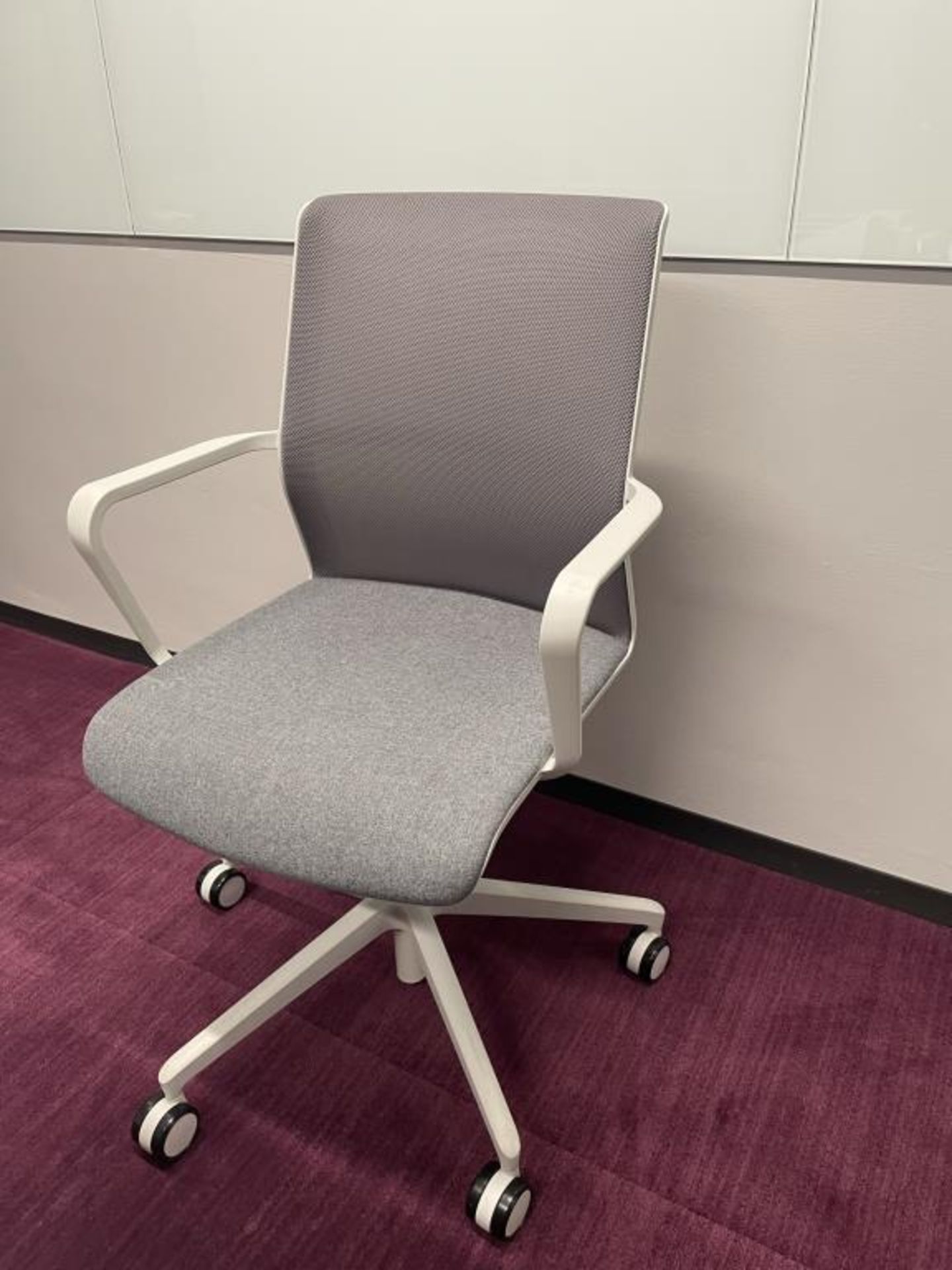 Conference Room Desk & Chairs - Image 6 of 7