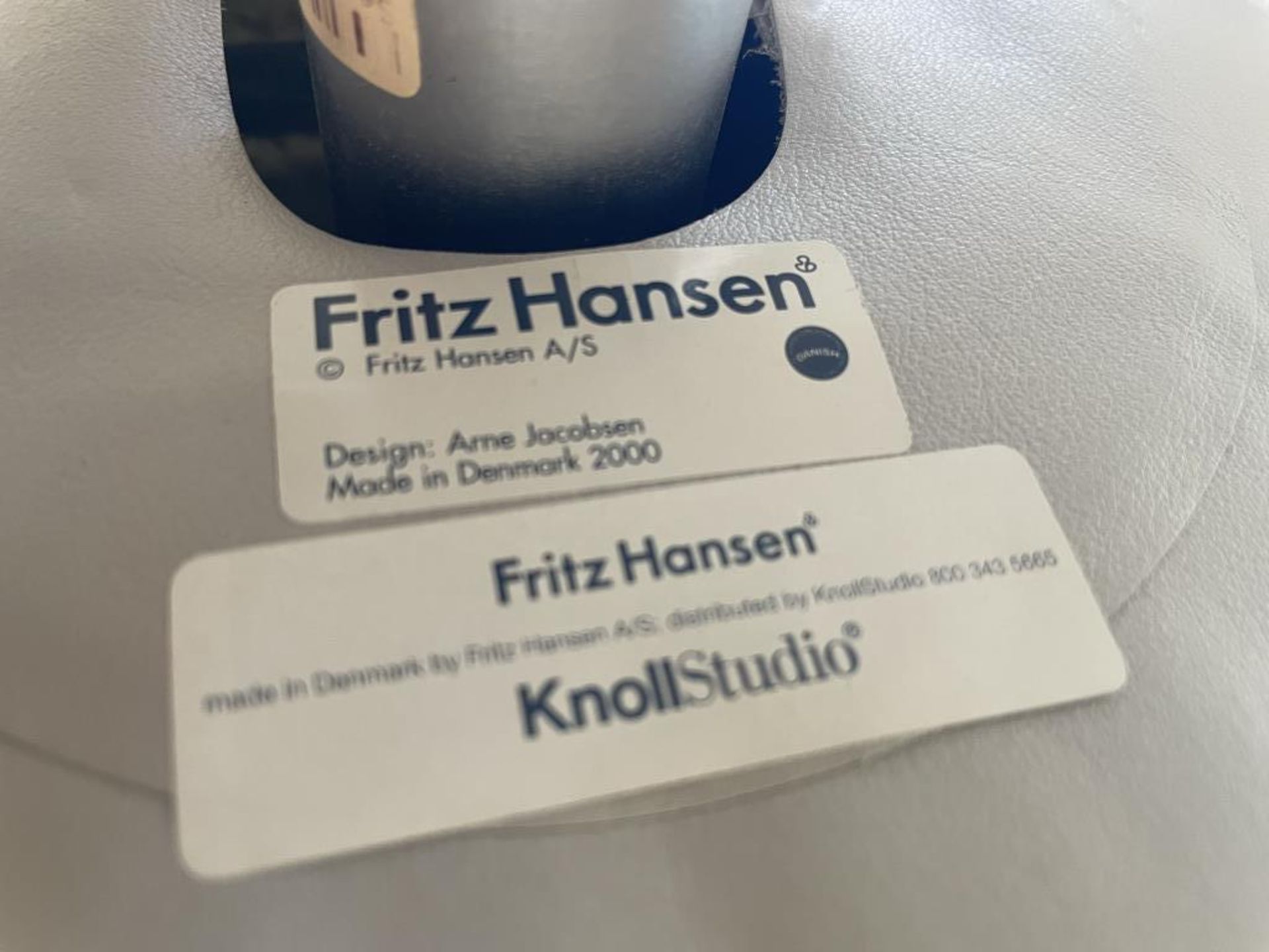 Fritz Hansen, Arne Jacobsen Egg Chair - Image 4 of 4