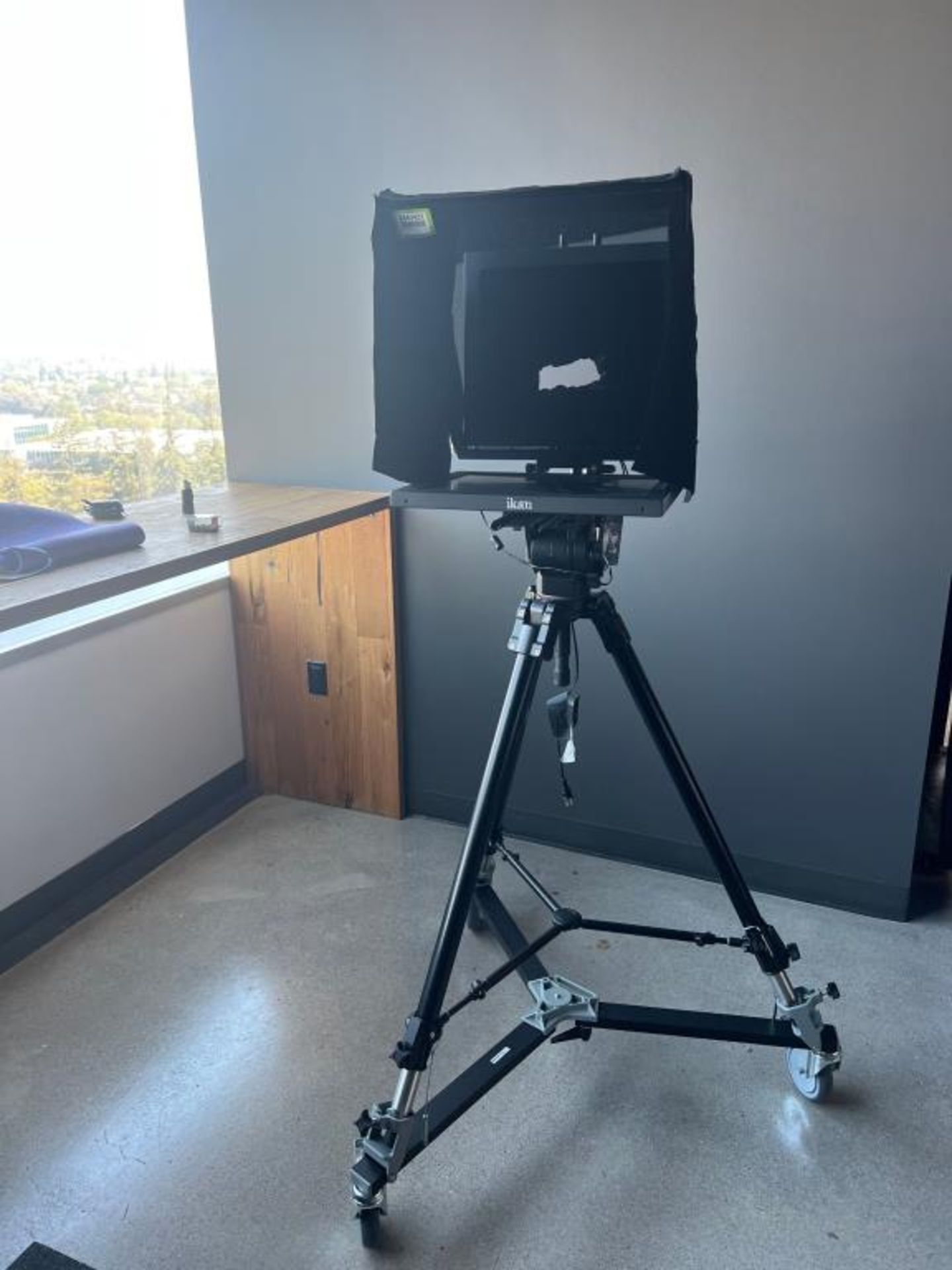 Ikan Portable Teleprompter