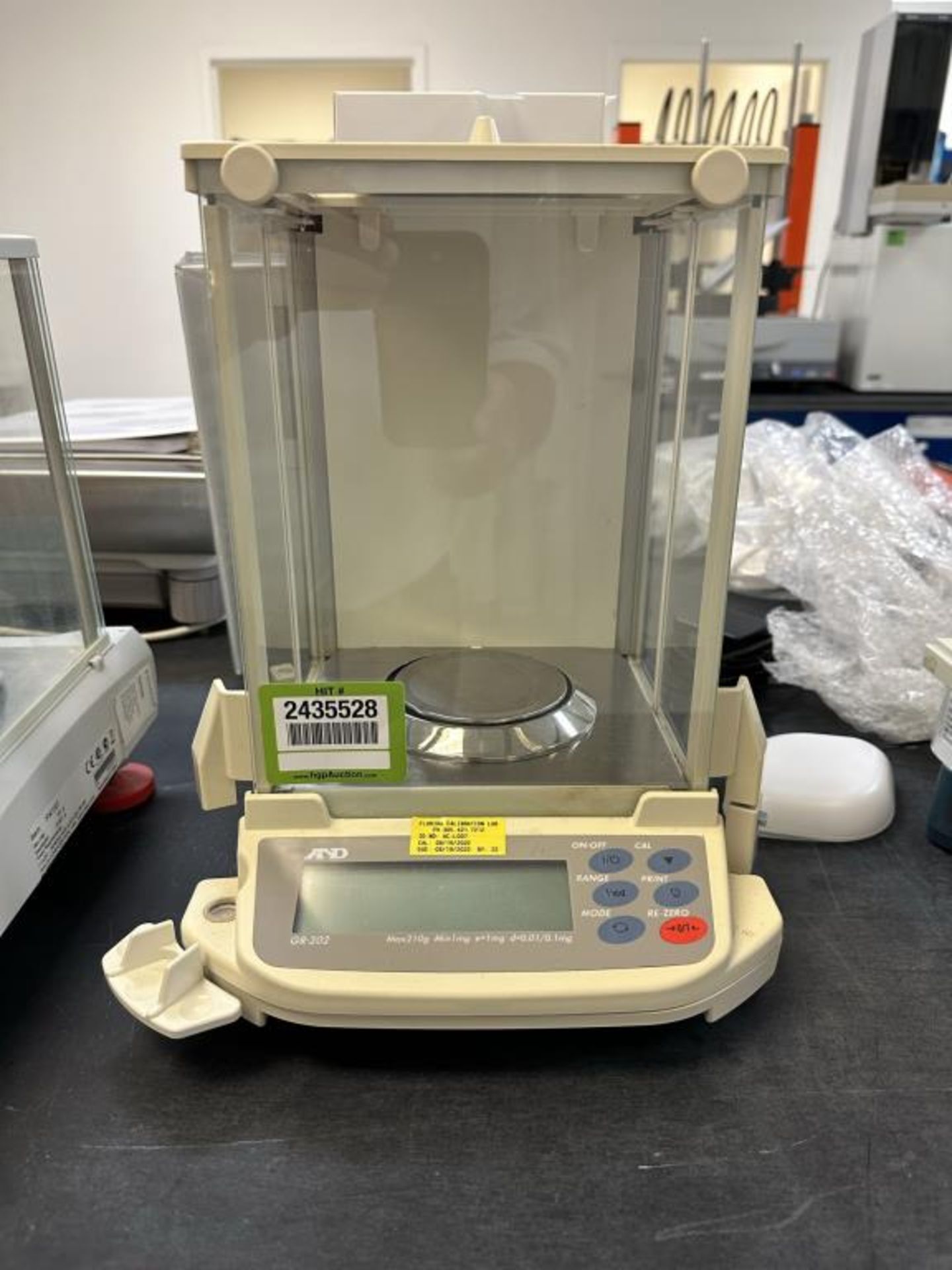 AND GR-202 Analytical Balance - Image 3 of 6