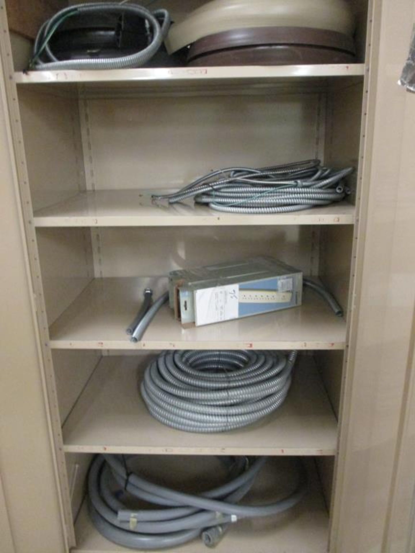 Cabinets with Contents - Image 7 of 9