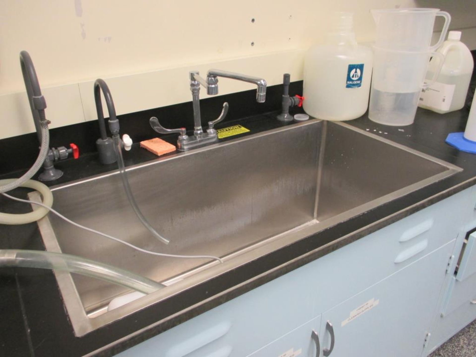 Lab Casework - Image 9 of 9