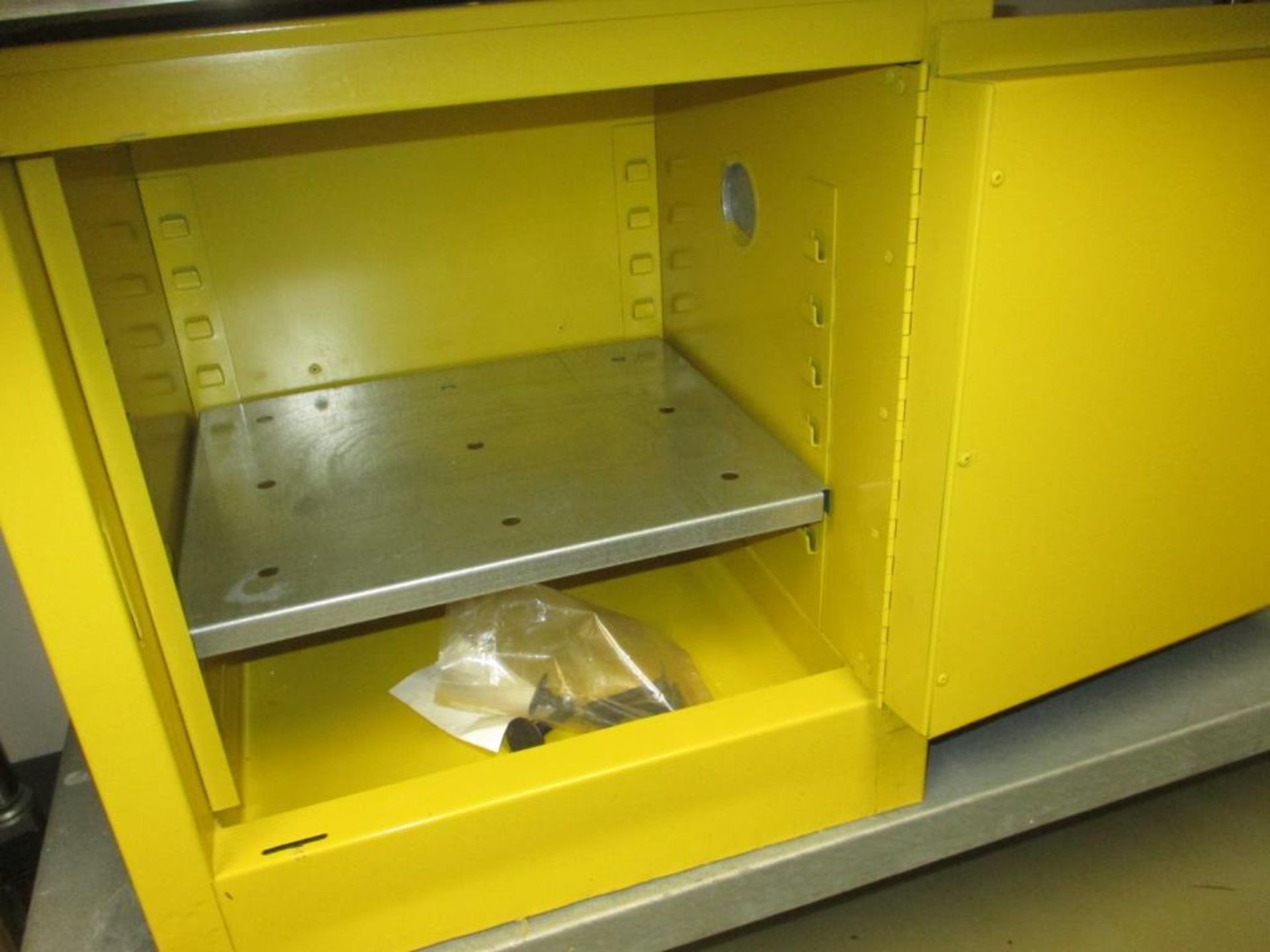 Protectoseal Flam Cabinet - Image 2 of 3