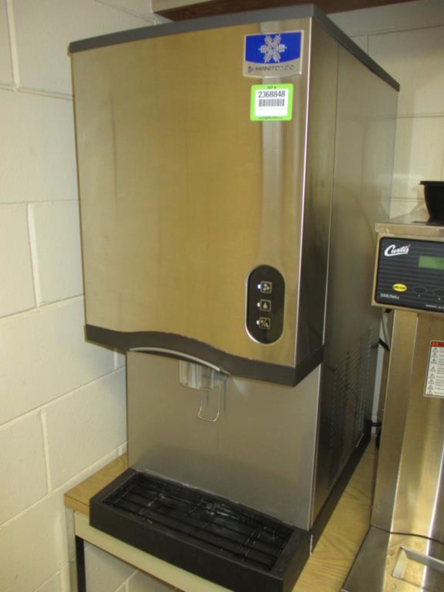 Manitowoc Ice & Water Dispenser