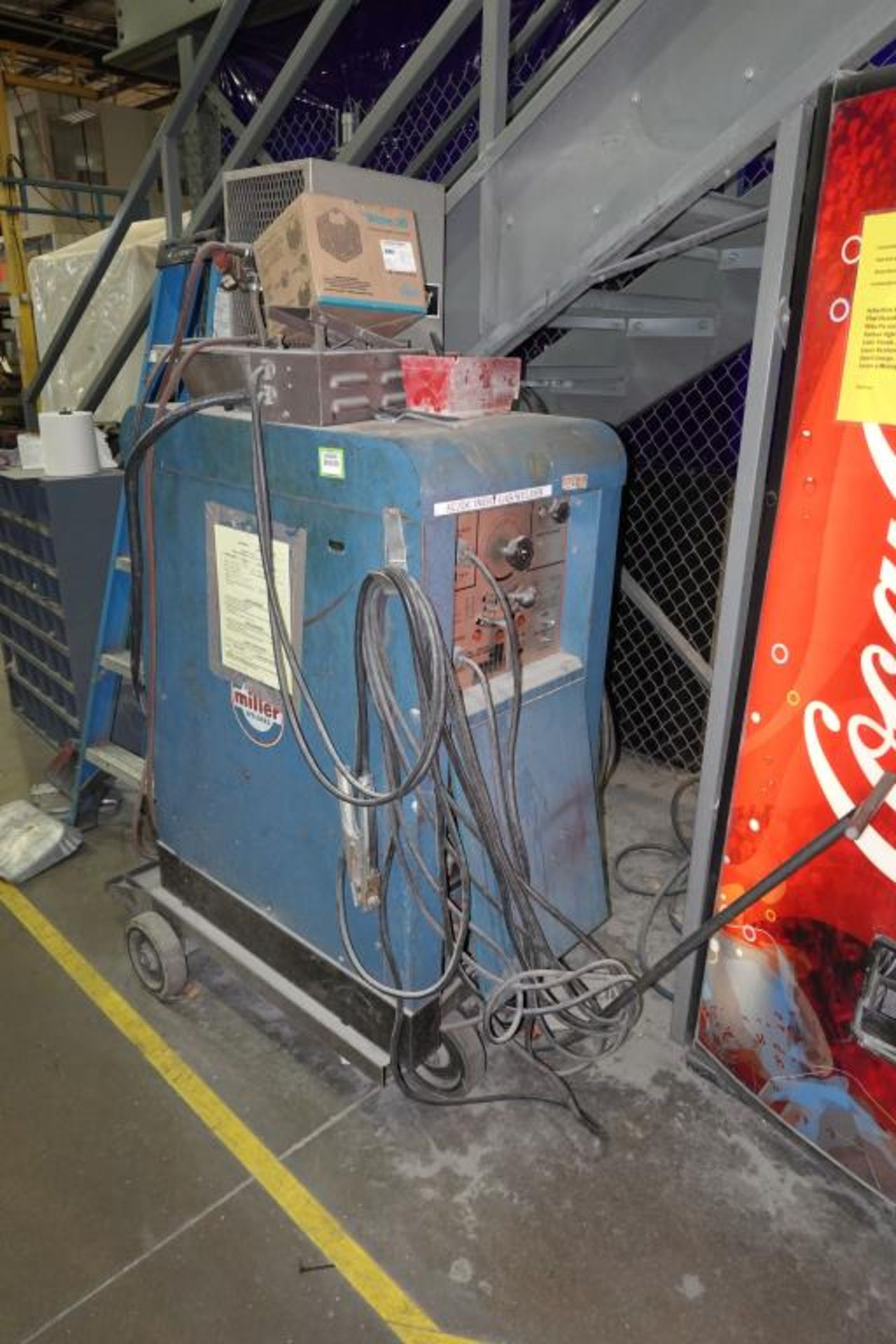 Miller 320A/BPMobile ACDC Inert Gas Welder - Image 8 of 8