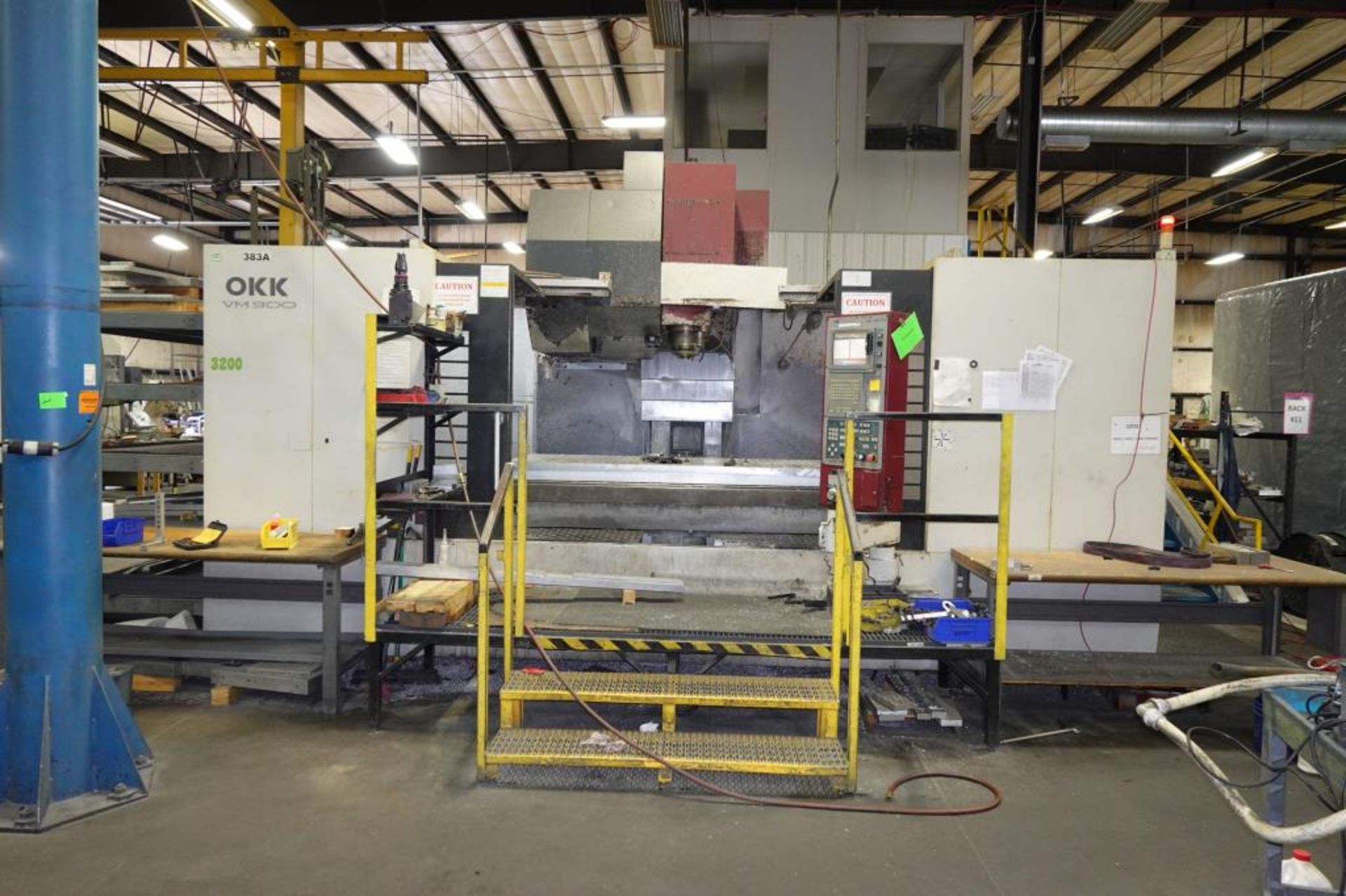 OKK VM 900 Vertical Machining Center