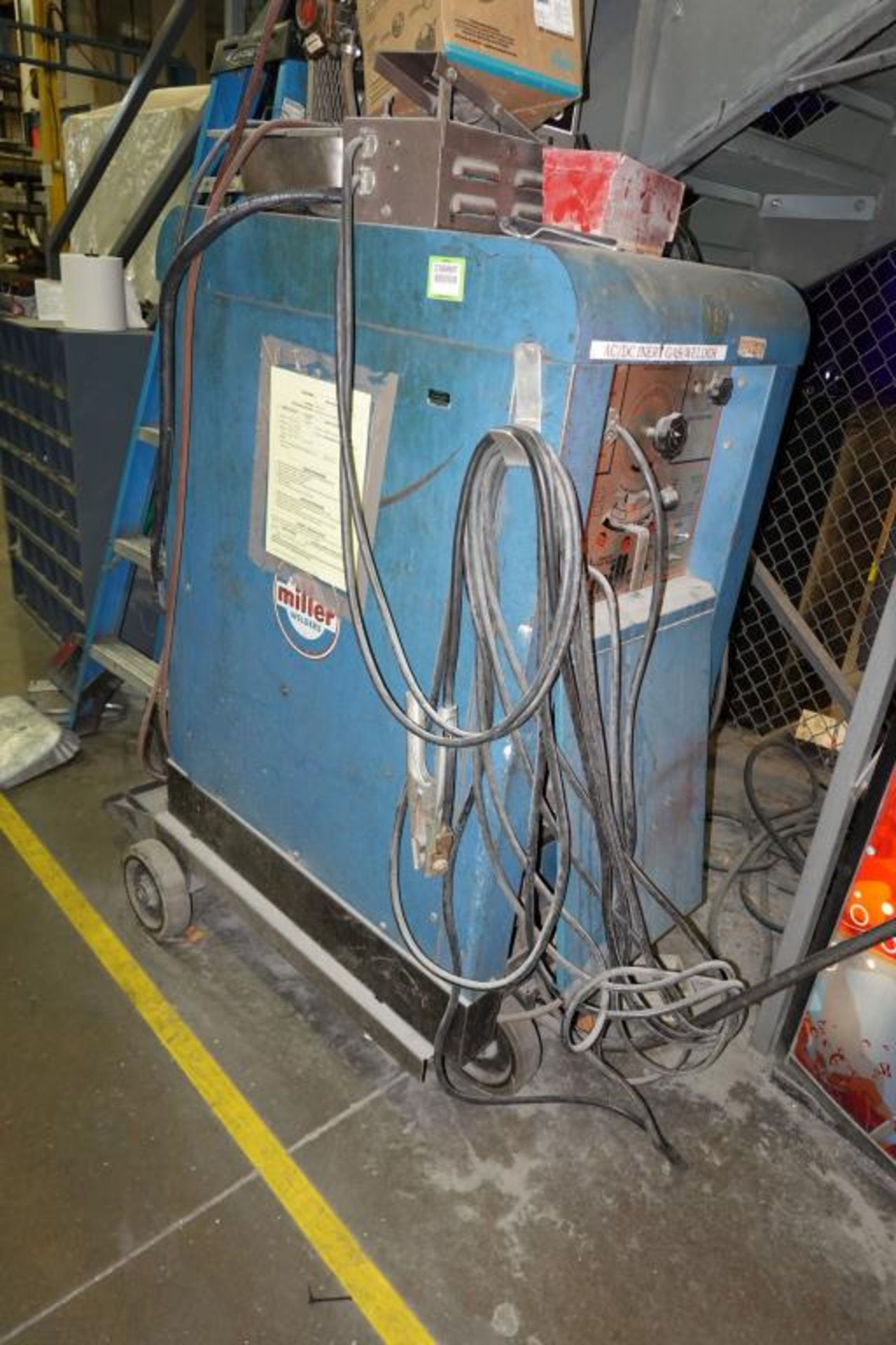 Miller 320A/BPMobile ACDC Inert Gas Welder - Image 5 of 8