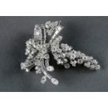 DIAMOND AND PLATINUM TREMBLEUSE BROOCH