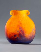 ORANGE OPAQUE SCHNEIDER LE VERRE FRANÇAIS CAMEO GLASS VASE, CIRCA 1930S