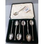 3 Silver Tea Spoons (Sheffield 1920) & 4 Silver Teaspoons (Birmingham 1930) In Box