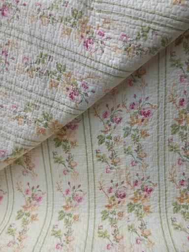 Cream Patterned Quilt L260cm x W268cm - Image 2 of 2