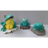 Basket Including 3 Frog Garden Ornaments