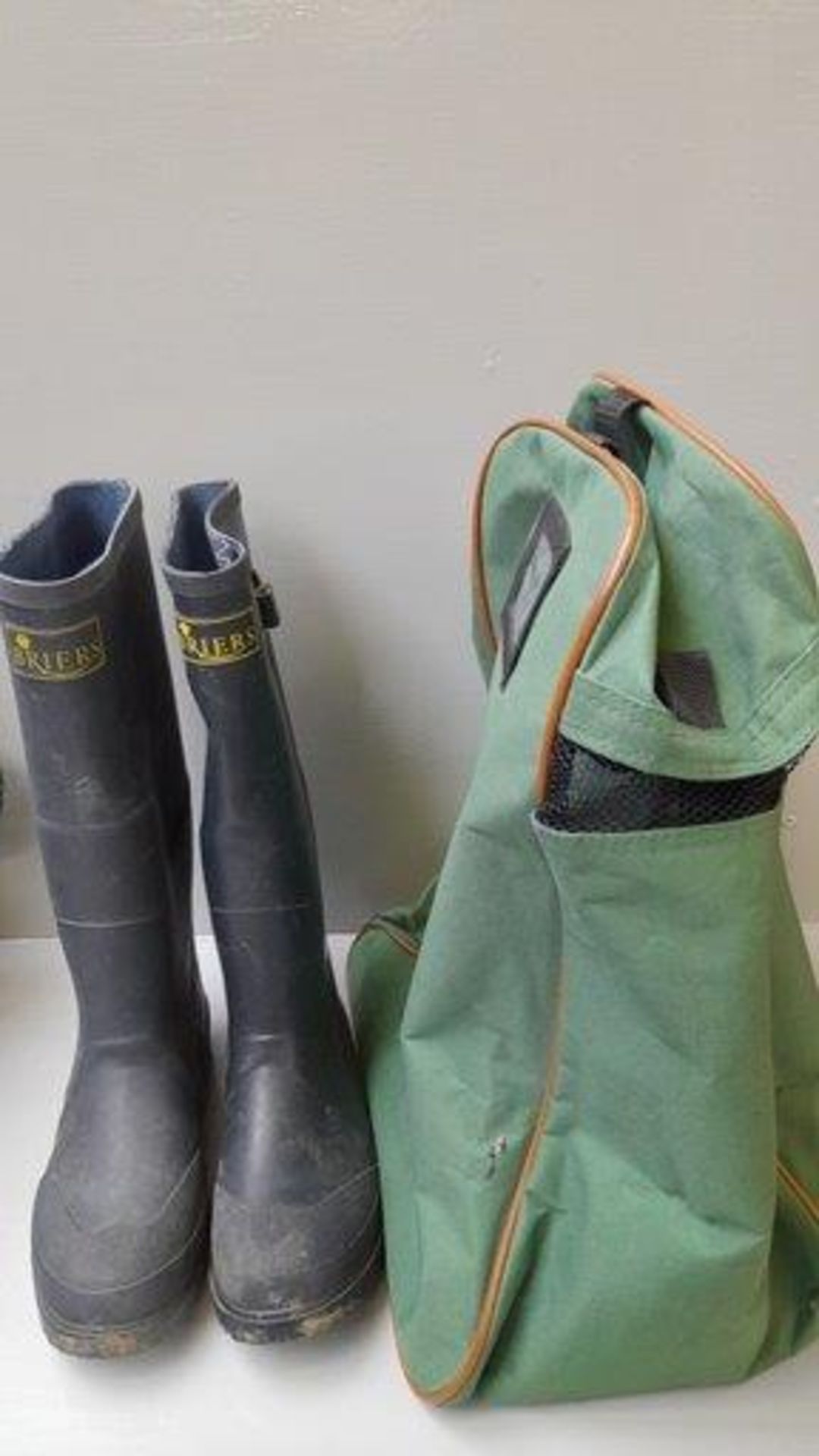 Heat Lamp, A Pair Of Briers Wellingtons In Canvas Bag Size 6 & A Waterproof Jacket