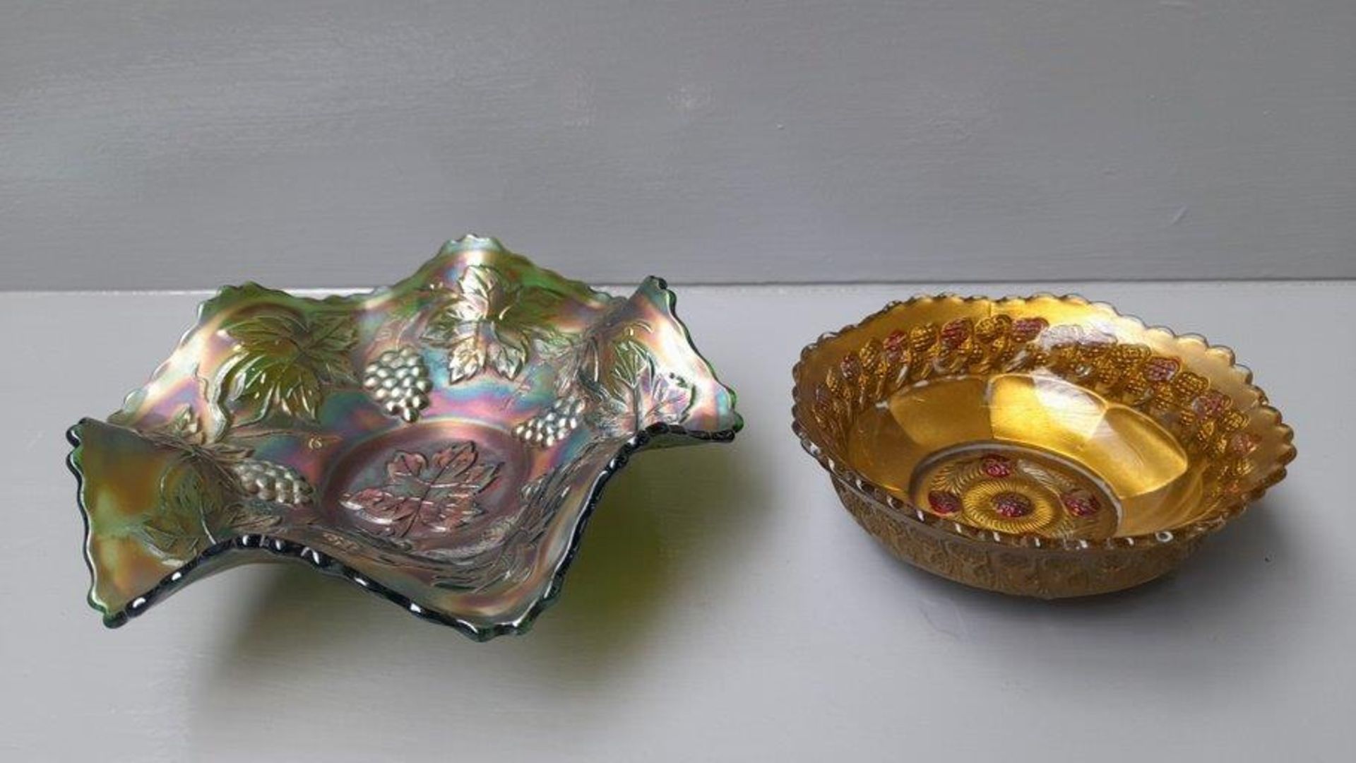 Box Including Carnival Glass Bowl & 1 Other, Assorted Glasses, Vases, Paperweight Etc - Image 3 of 3