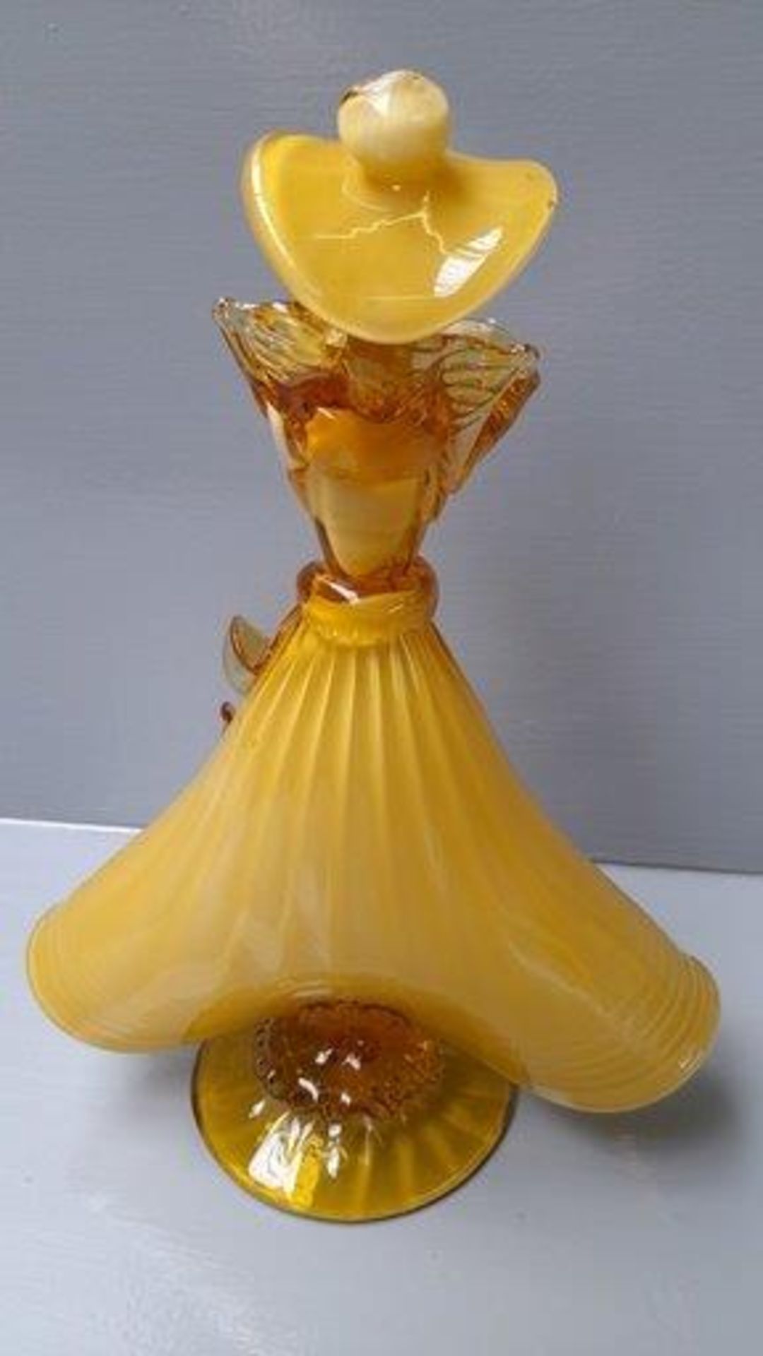 Venetian Style Glass Lady Figurine - Image 2 of 2
